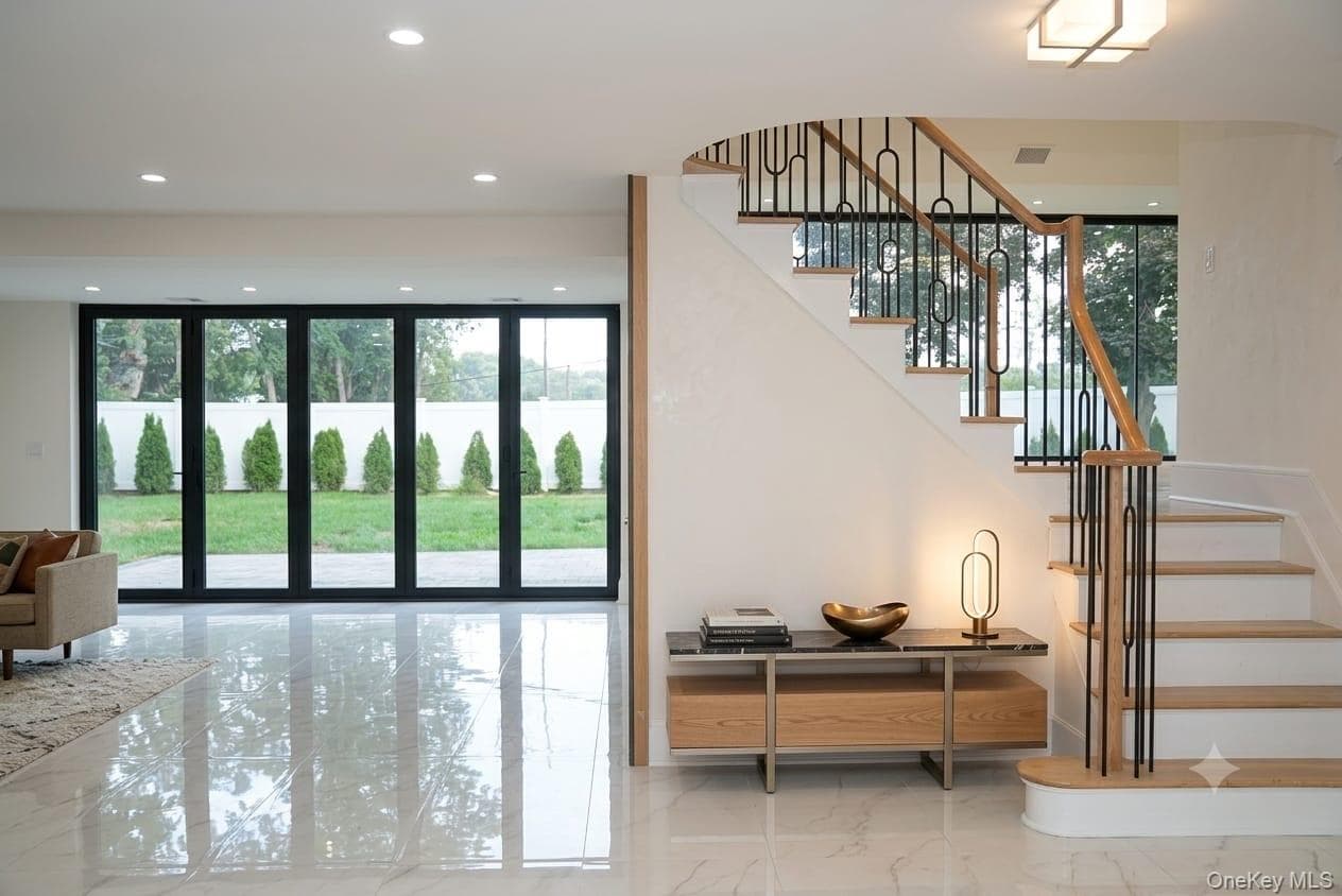 21 Wesleyan Road thumbnail 9