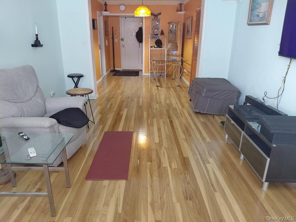 491 Riverdale Avenue Unit: 6D thumbnail 4