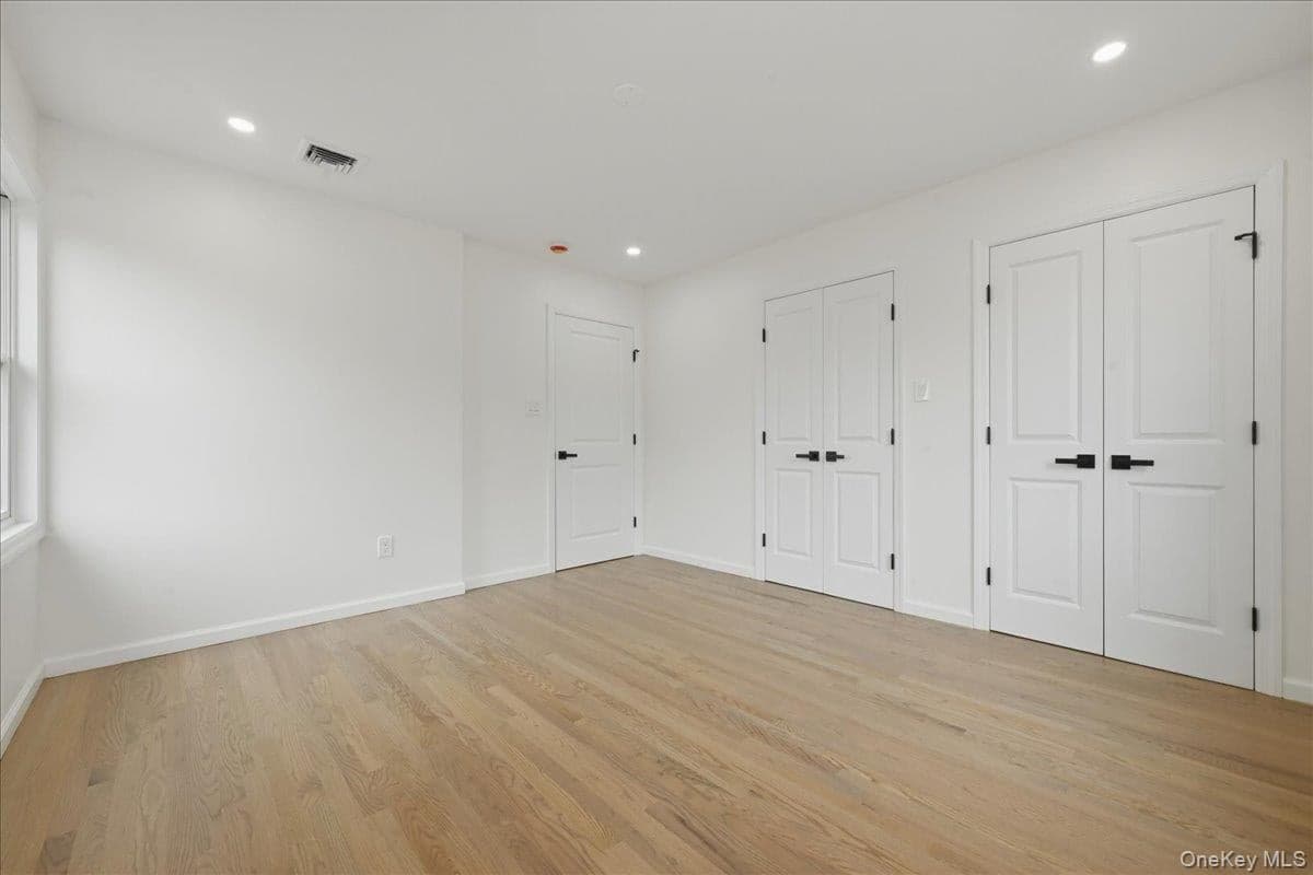 616 Harless Place thumbnail 23