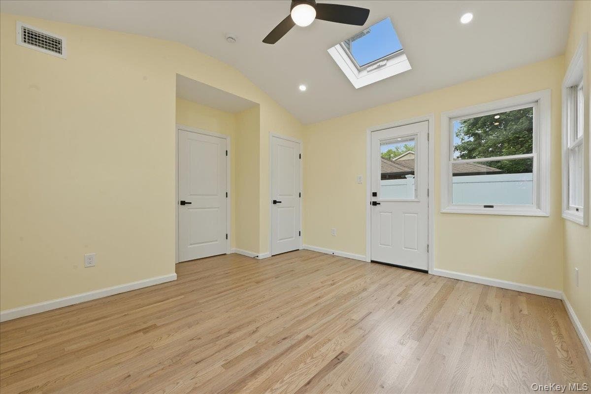 616 Harless Place thumbnail 14