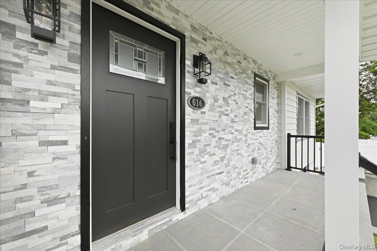 616 Harless Place thumbnail 2