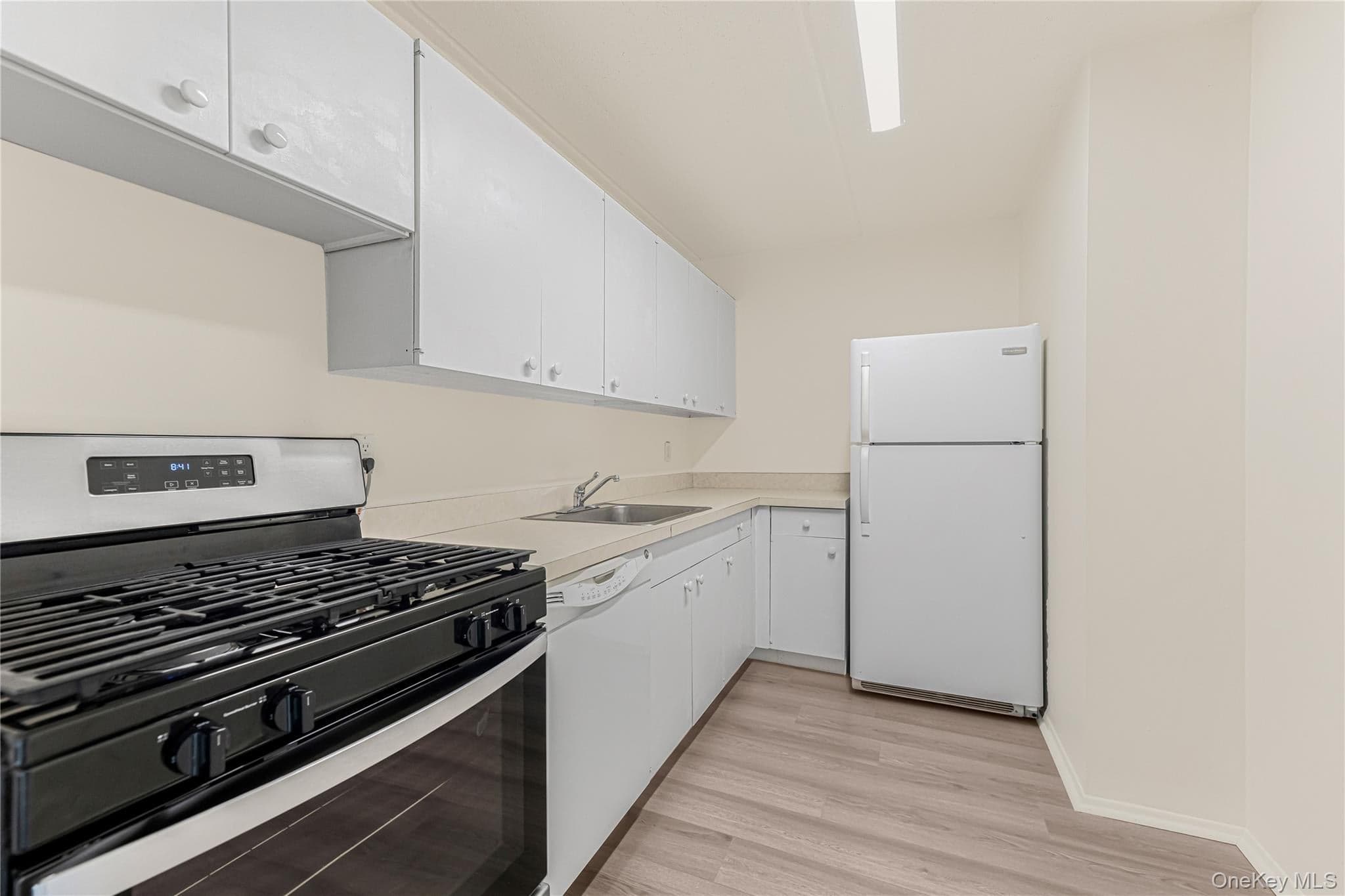1155 Warburton Avenue Unit: 2S thumbnail 10