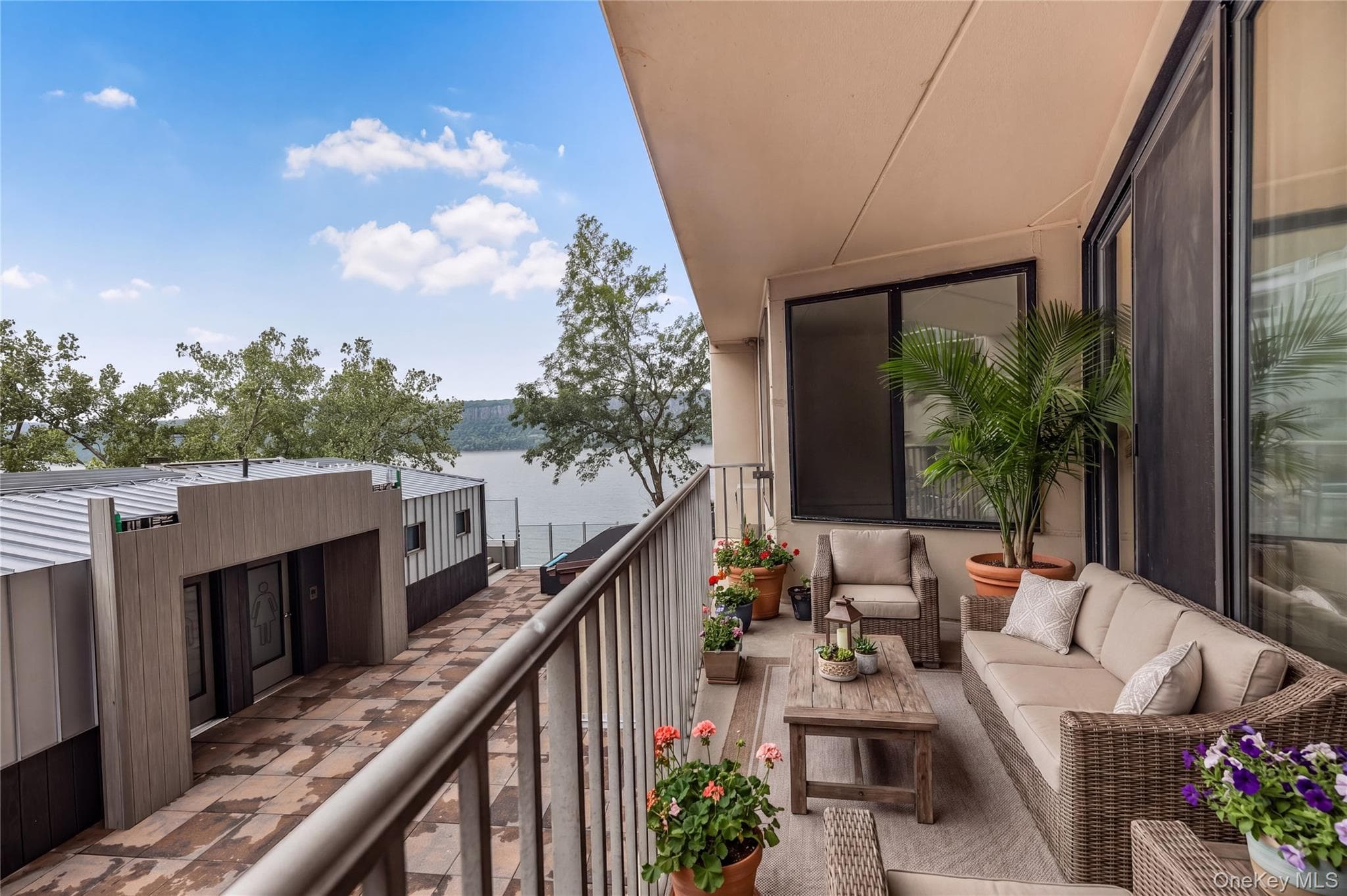 1155 Warburton Avenue Unit: 2S thumbnail 5