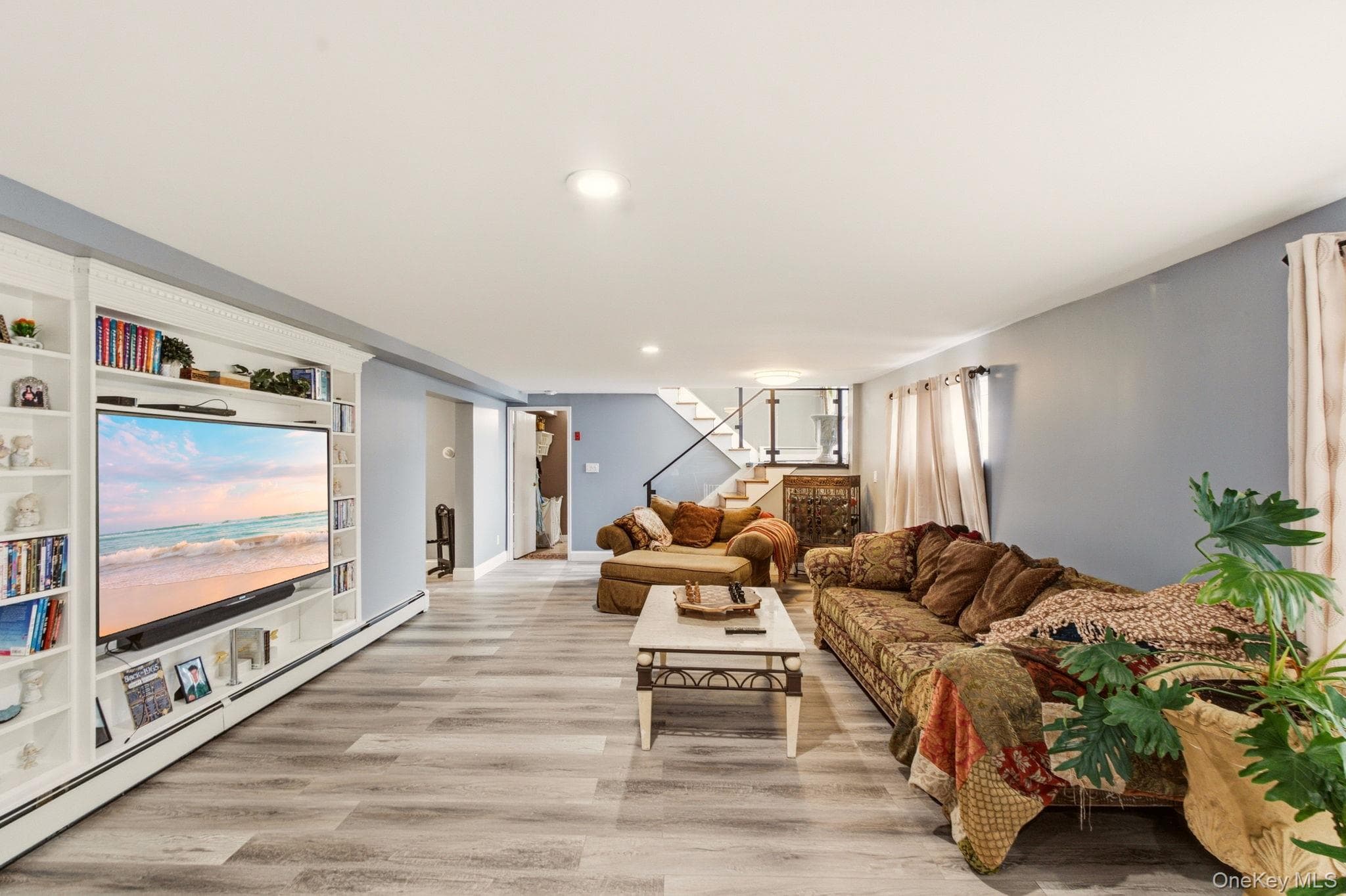 2962 Hewlett Avenue thumbnail 7