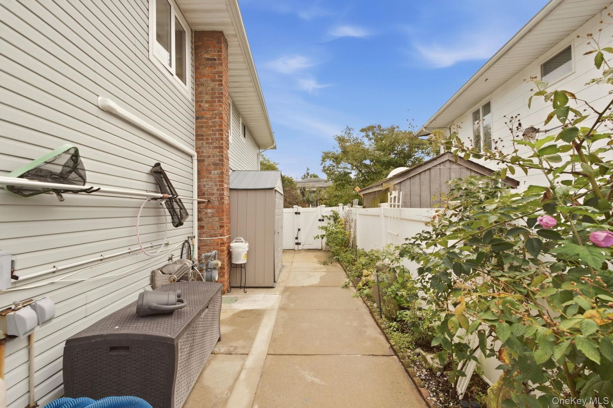 2962 Hewlett Avenue thumbnail 44