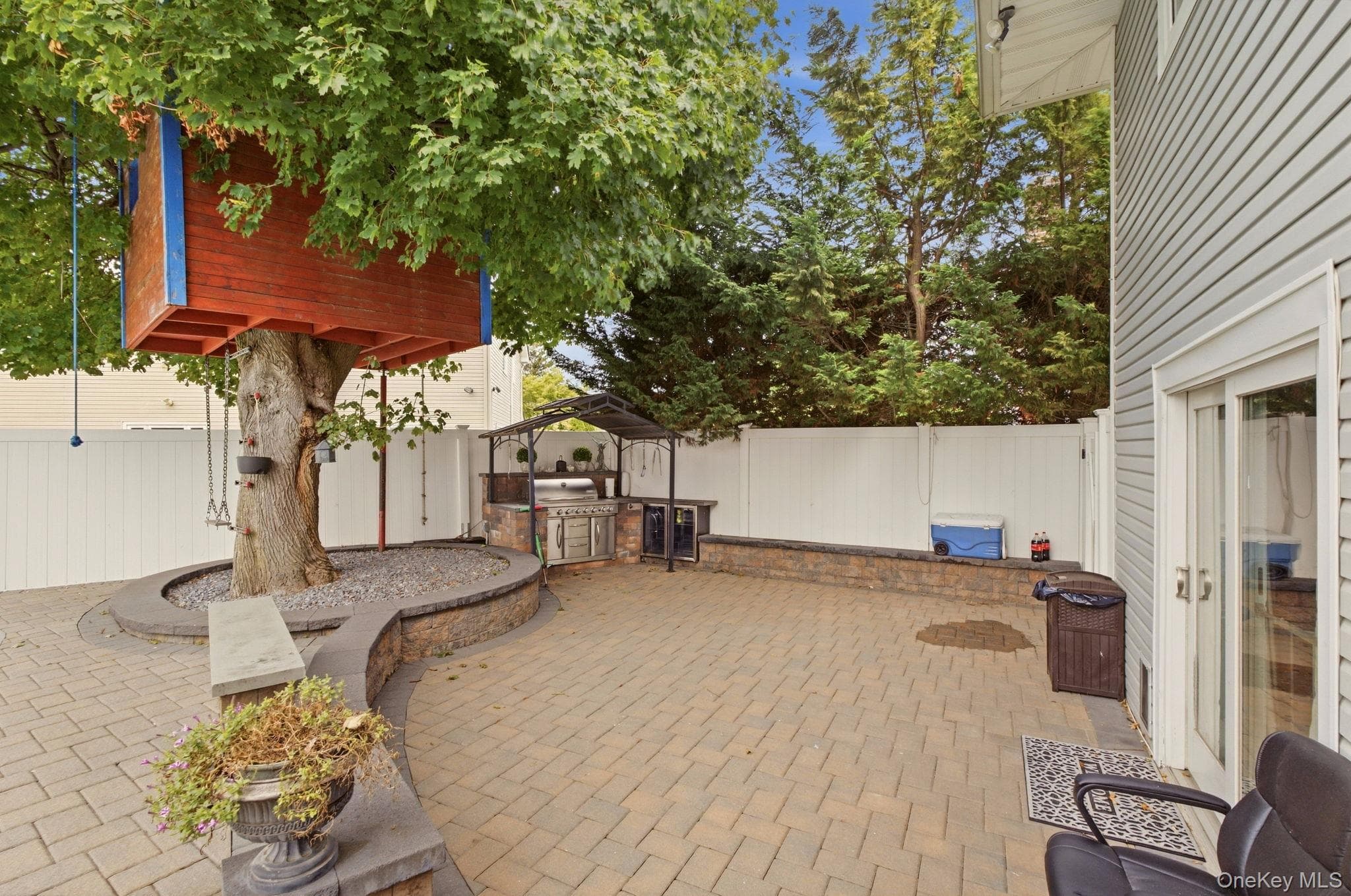 2962 Hewlett Avenue thumbnail 39