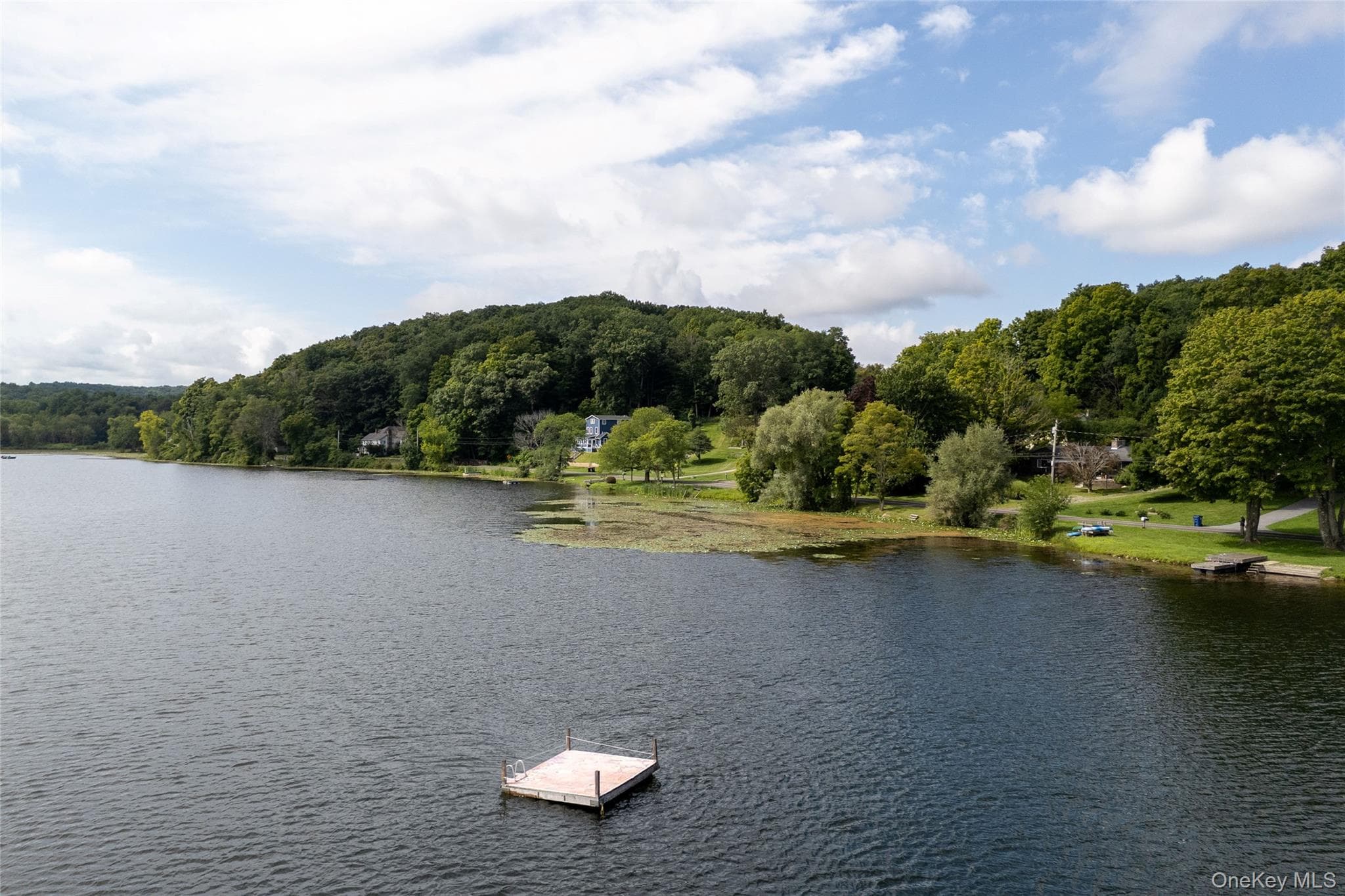 119 W Hunns Lake Road thumbnail 2