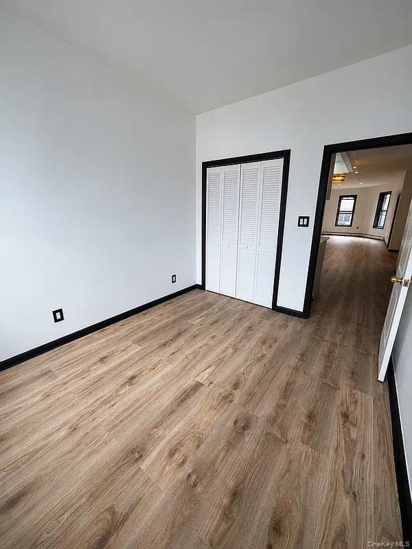972 Dumont Avenue thumbnail 7