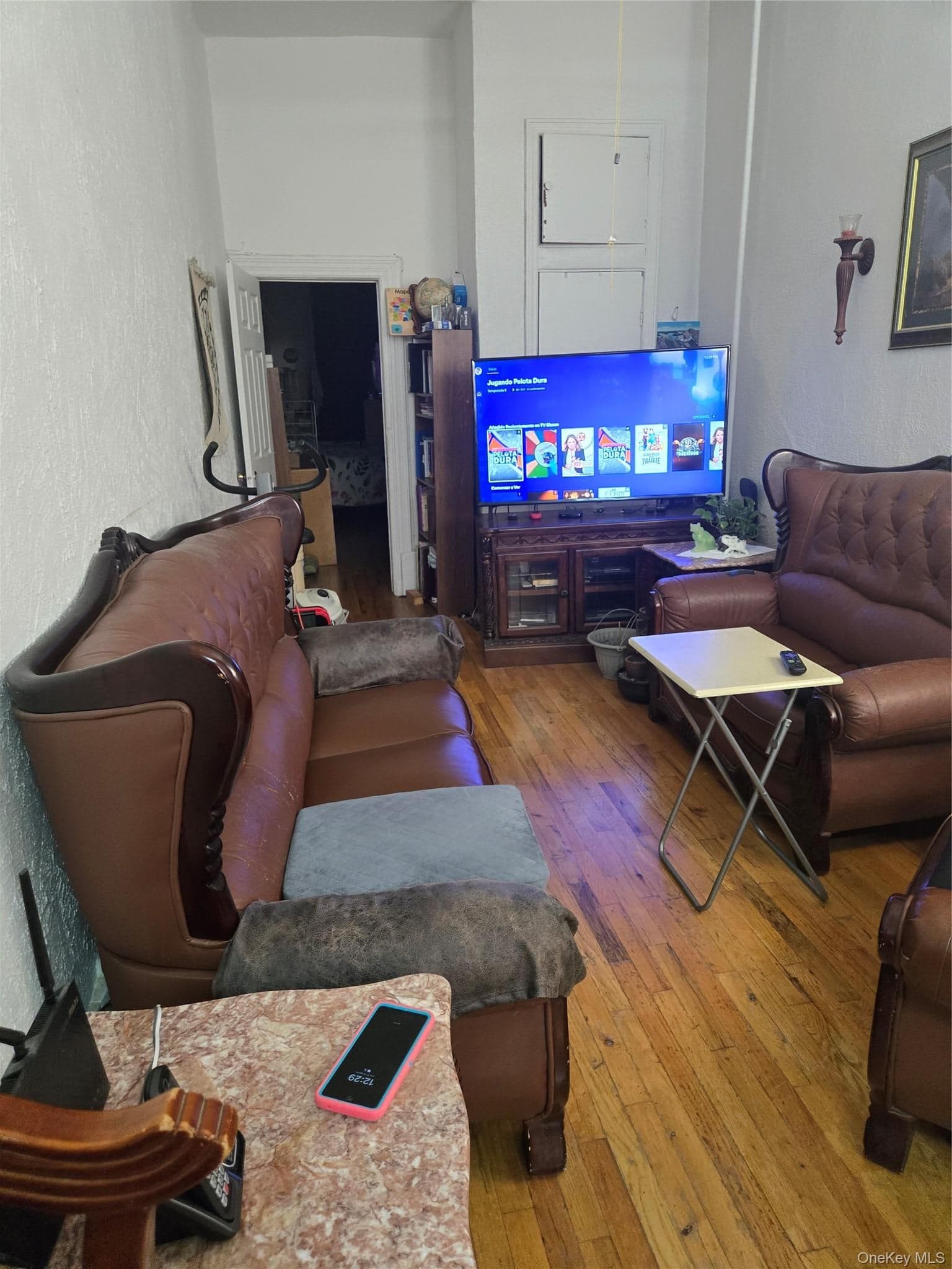 1530 Gates Avenue thumbnail 5