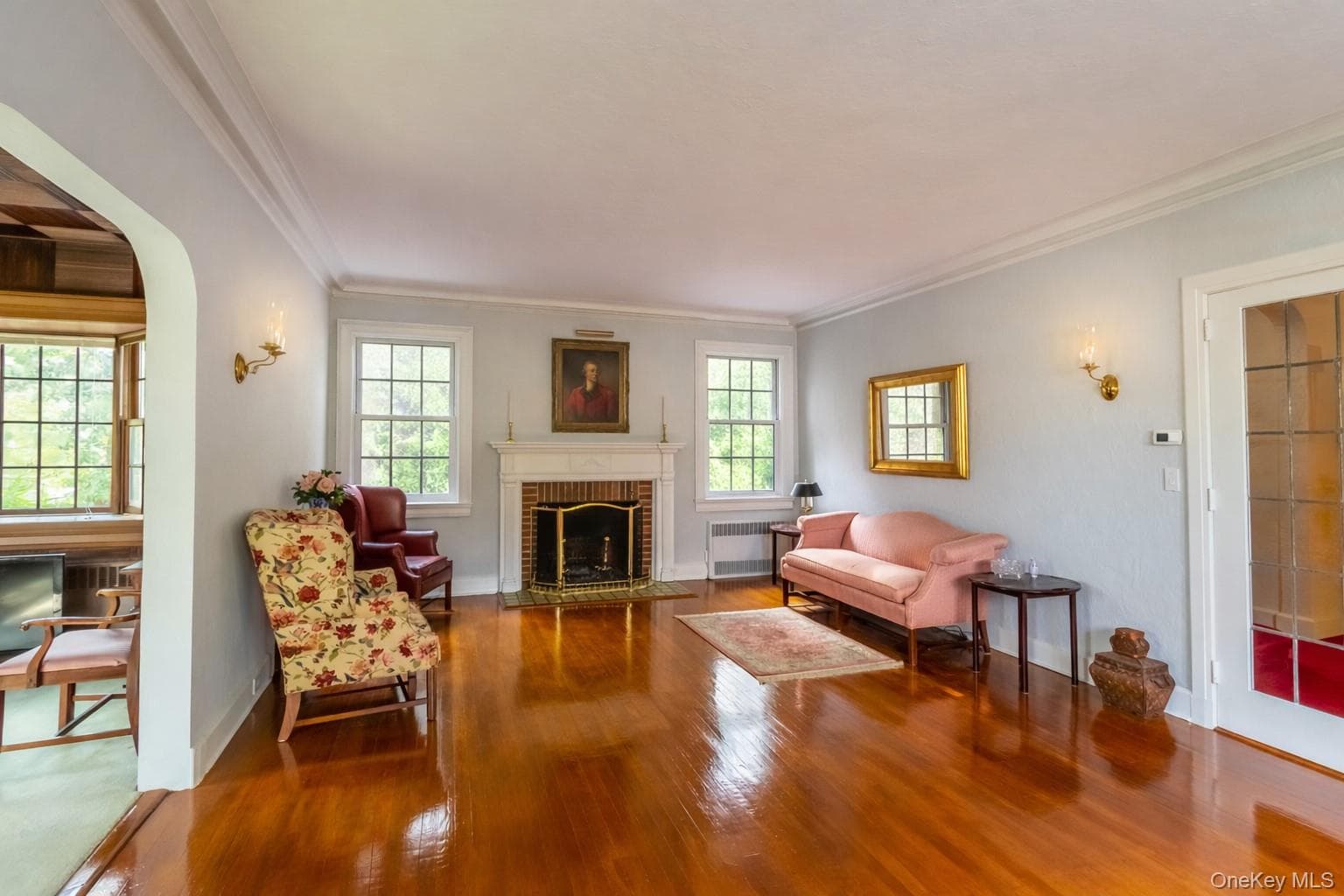 130 E Cedar Street thumbnail 11