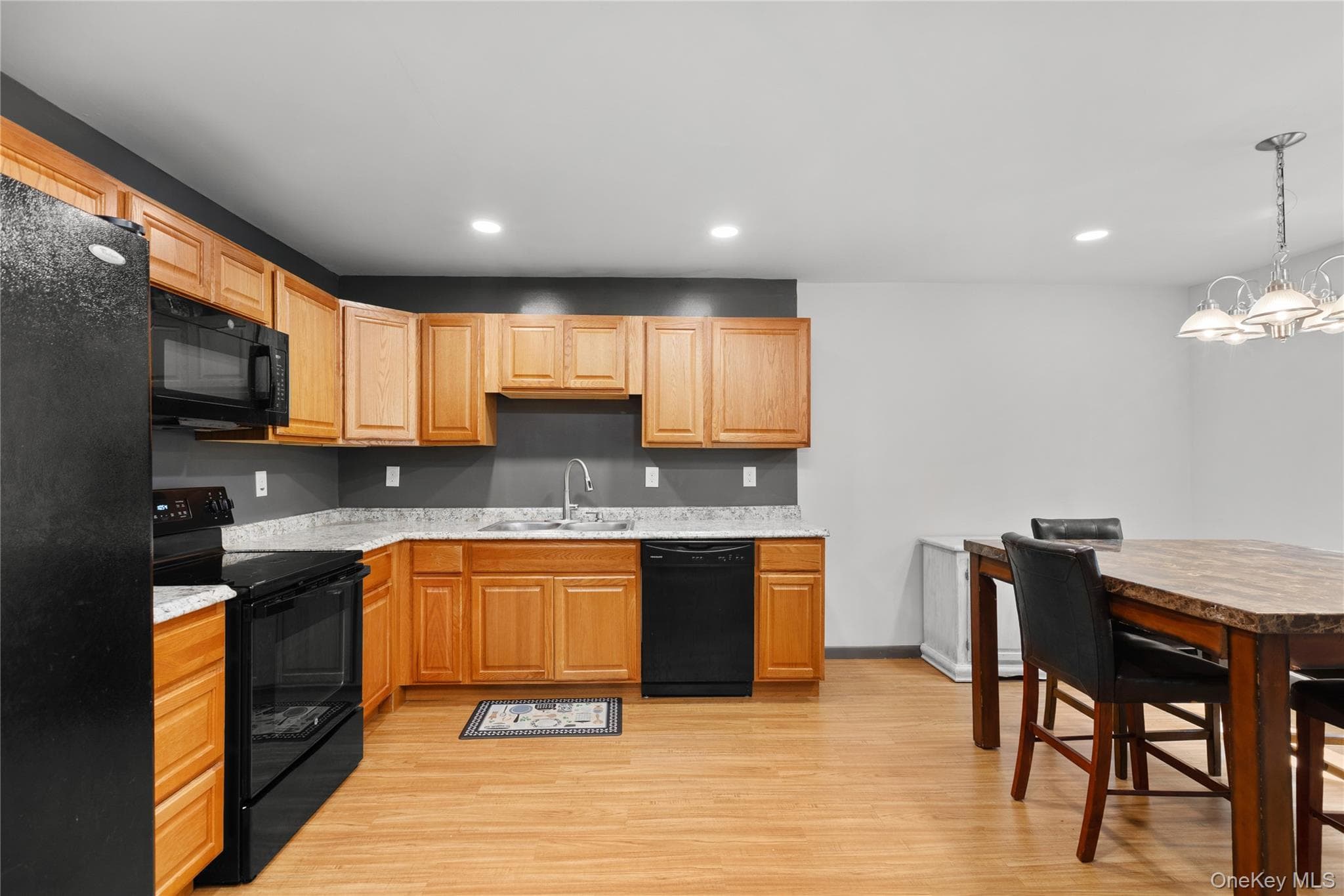 23 Scarborough Lane Unit: A thumbnail 7