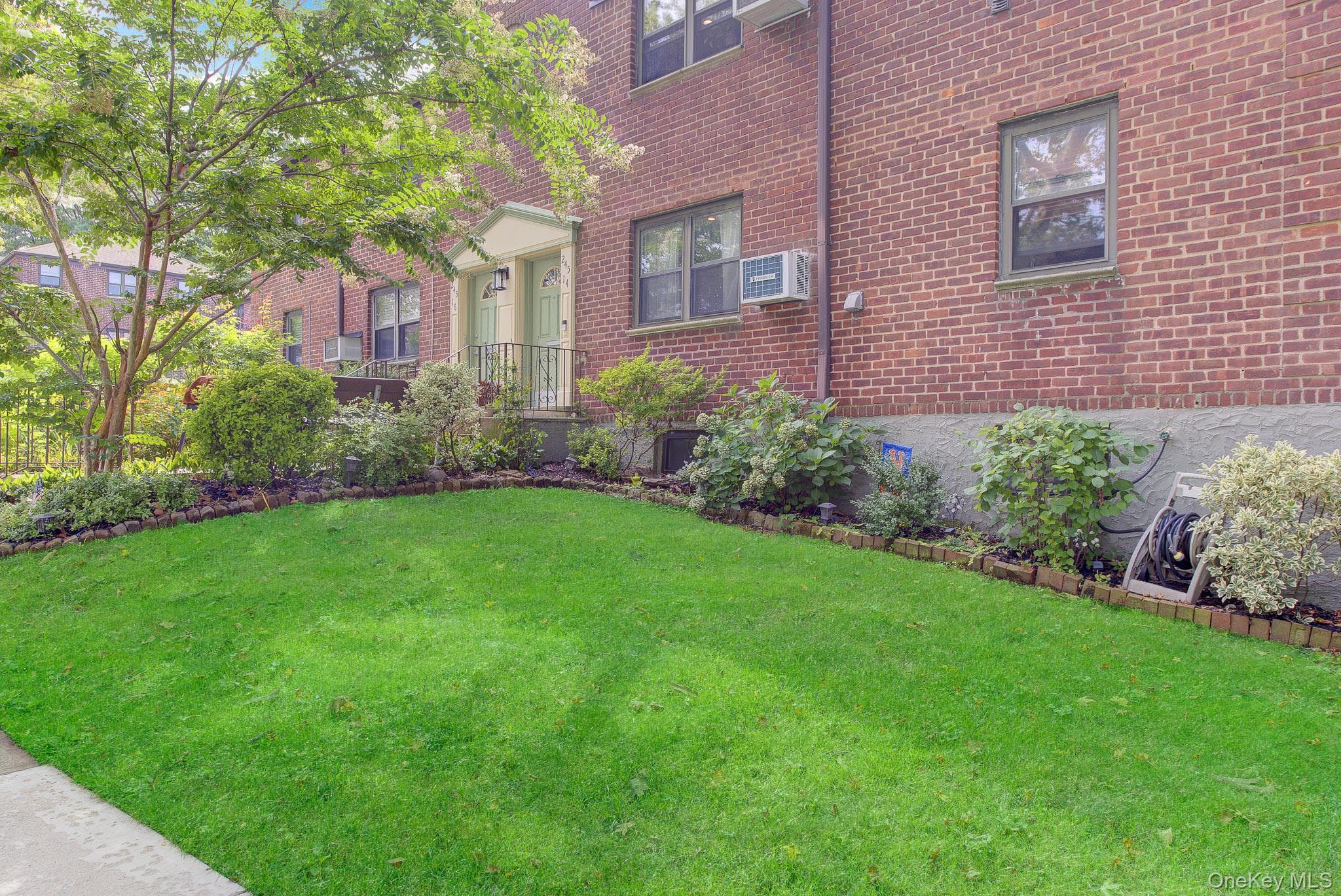 245-14 61st Avenue Unit: 0126 thumbnail 21