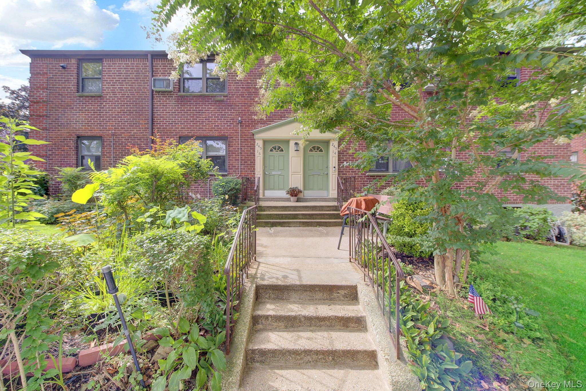 245-14 61st Avenue Unit: 0126, Douglaston