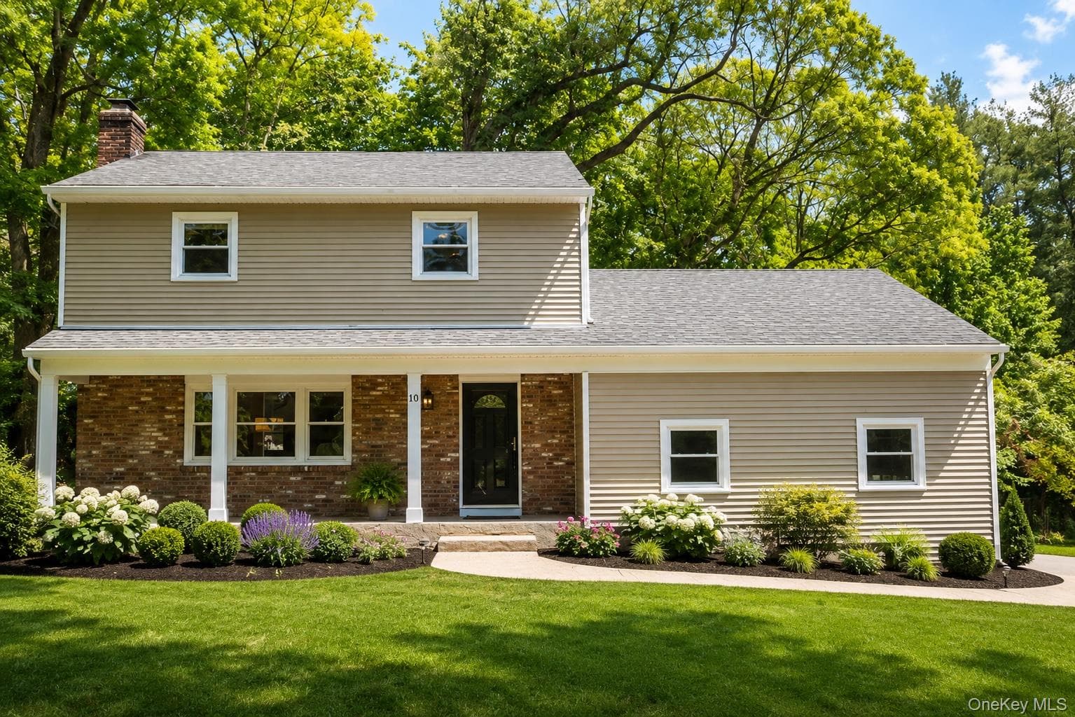 10 Tudor Drive photo 1