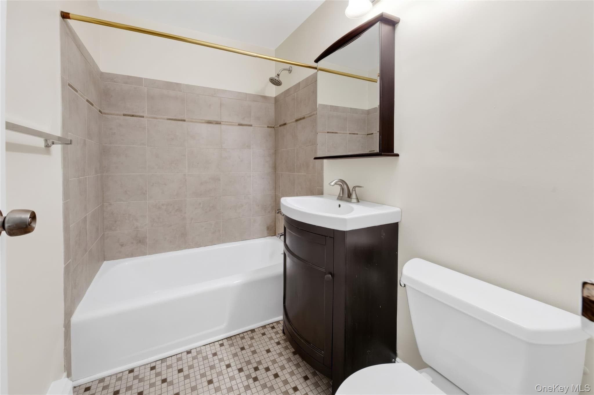 838 Pelhamdale Avenue Unit: 2P thumbnail 4
