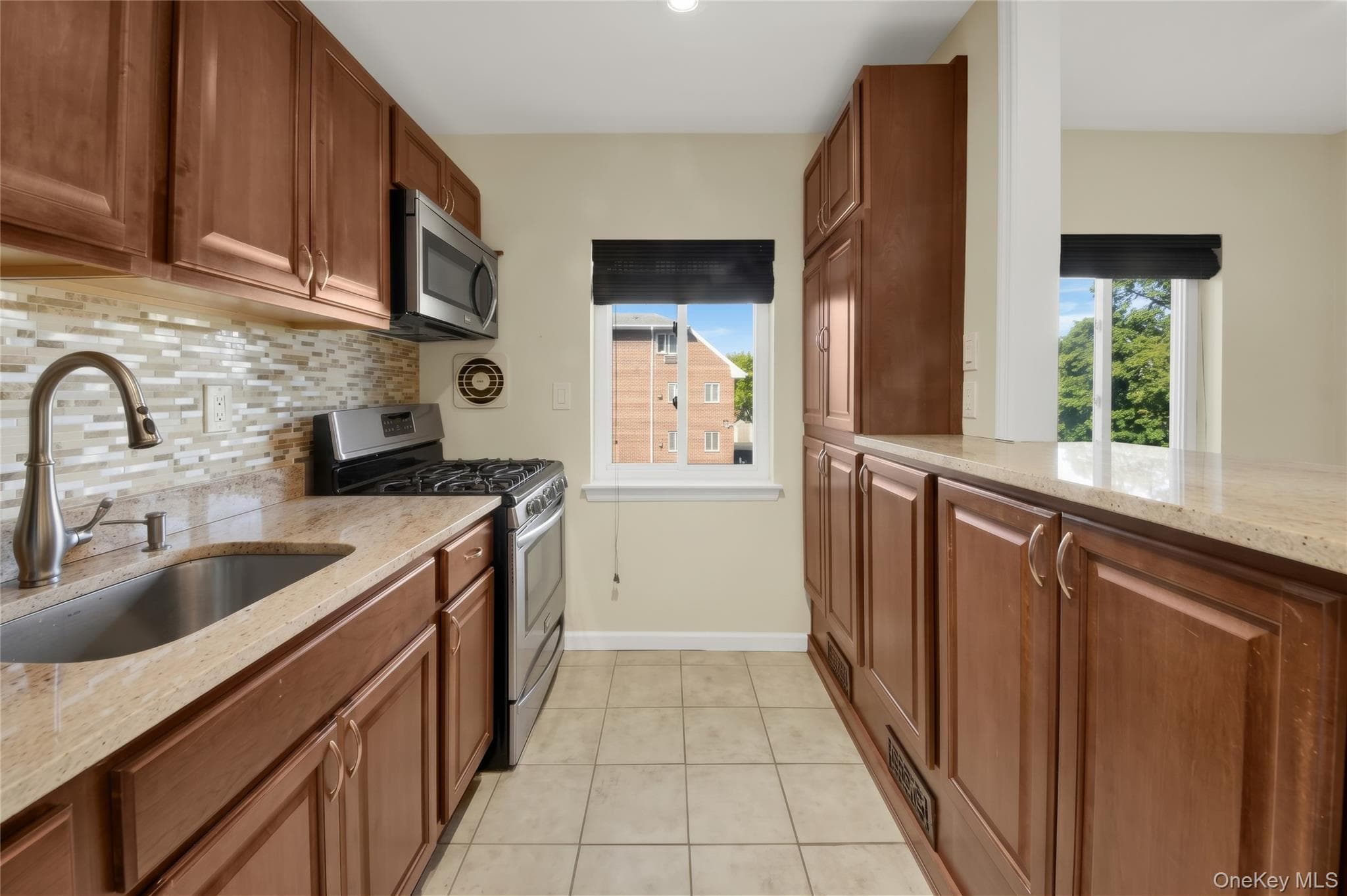 838 Pelhamdale Avenue Unit: 2P thumbnail 7