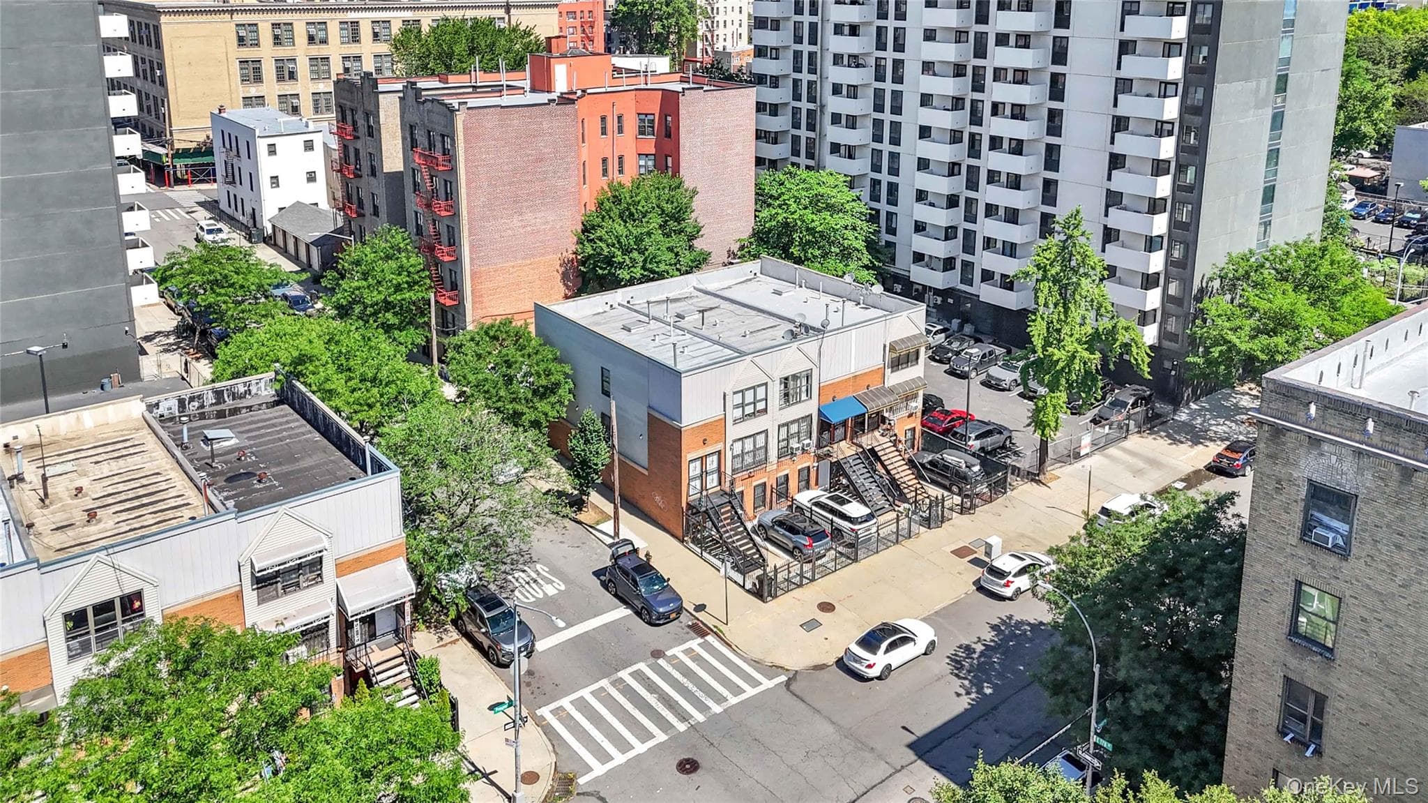 2001 Prospect Avenue thumbnail 16