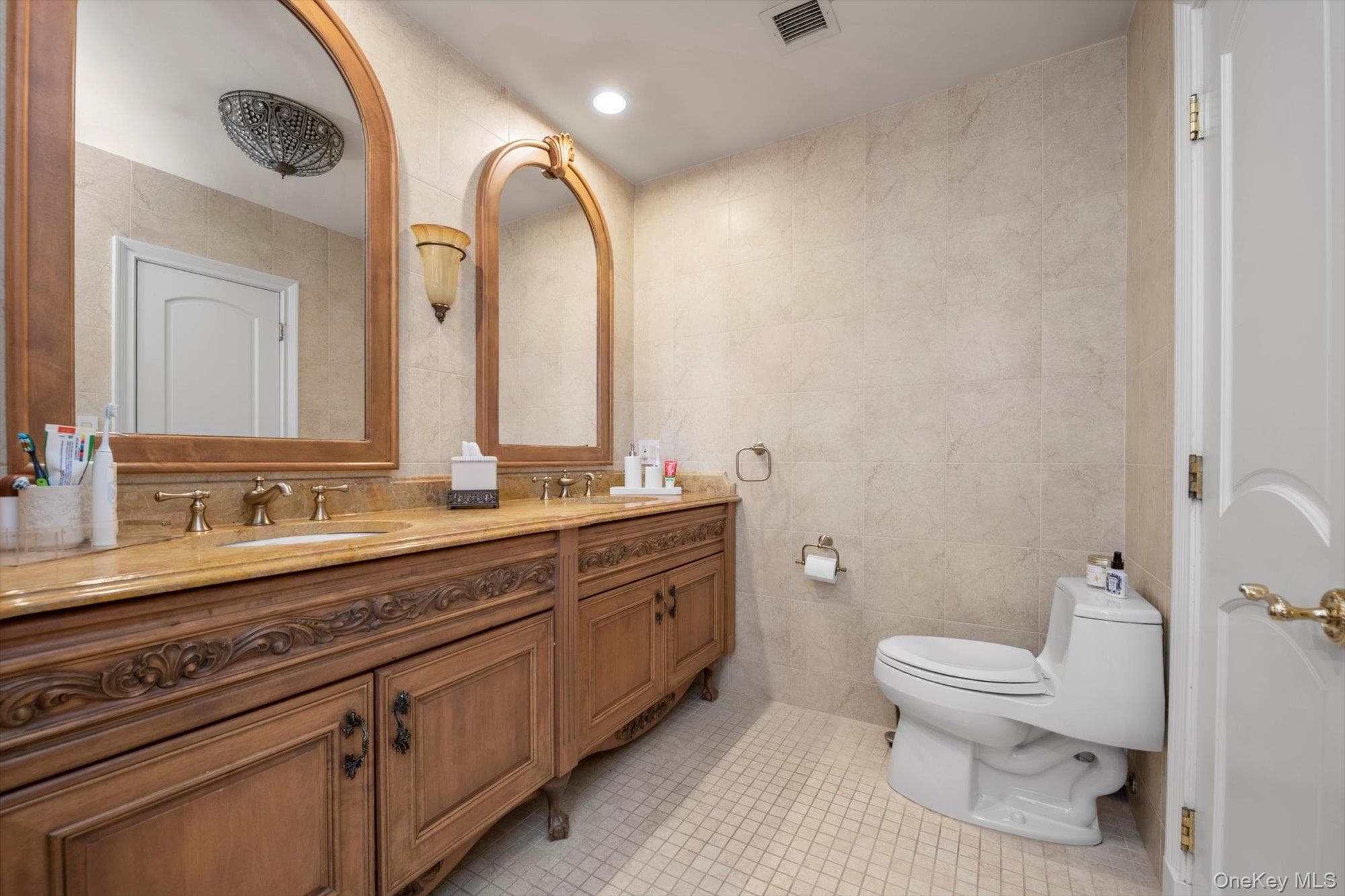 760 Hillcrest Place thumbnail 21