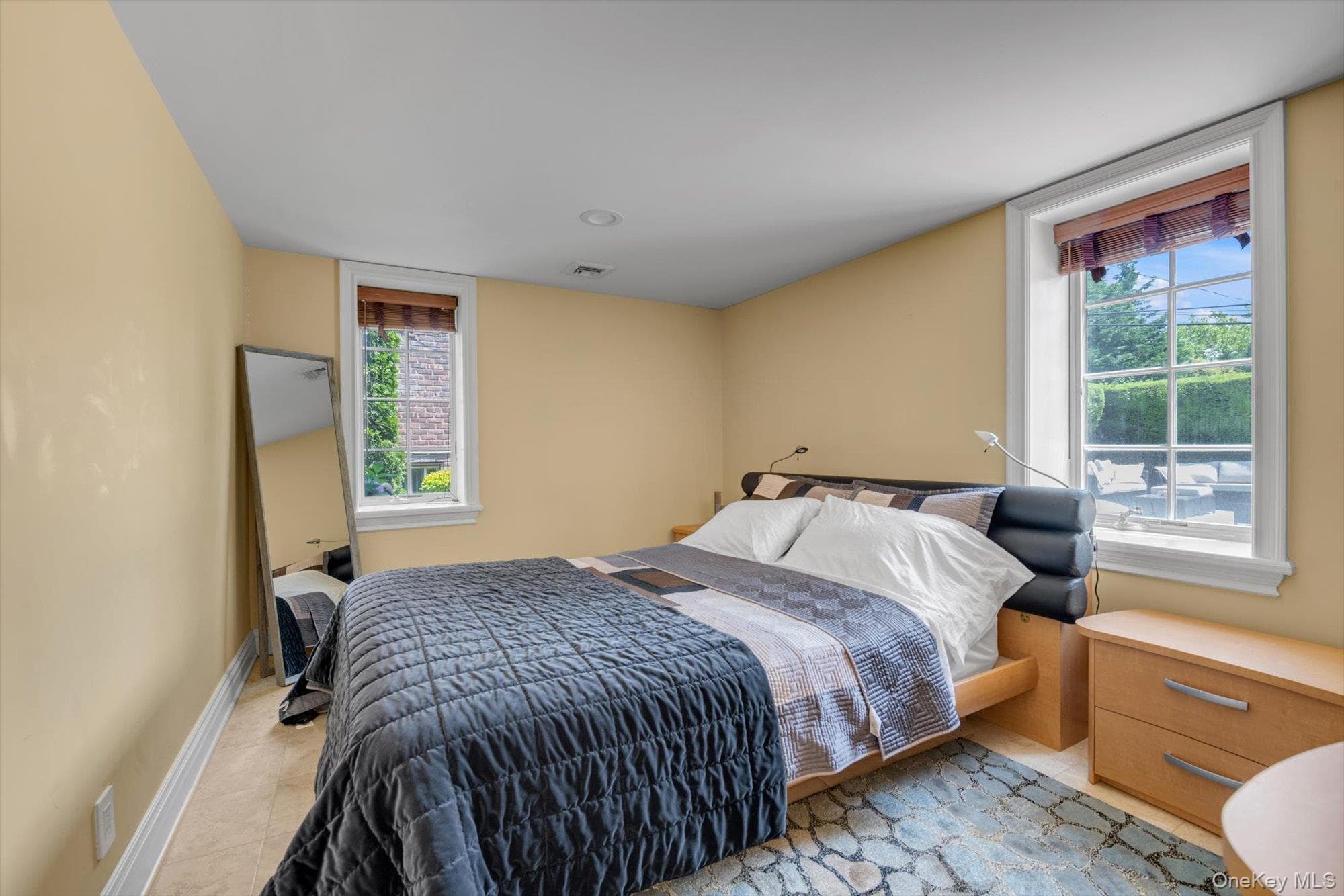 760 Hillcrest Place thumbnail 19
