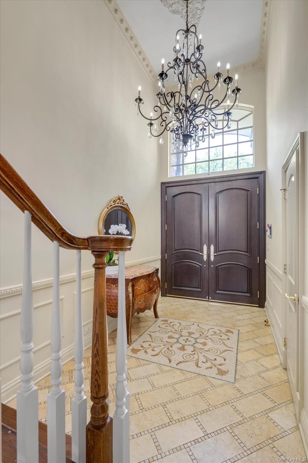 760 Hillcrest Place thumbnail 2