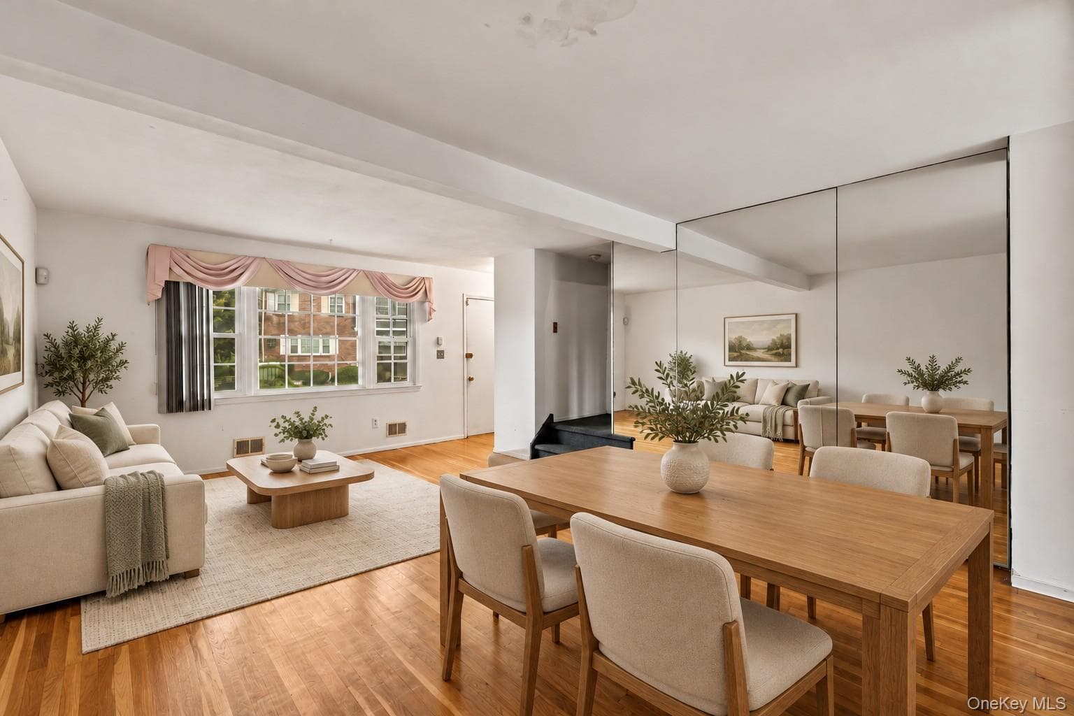 44 Gladys Drive thumbnail 9