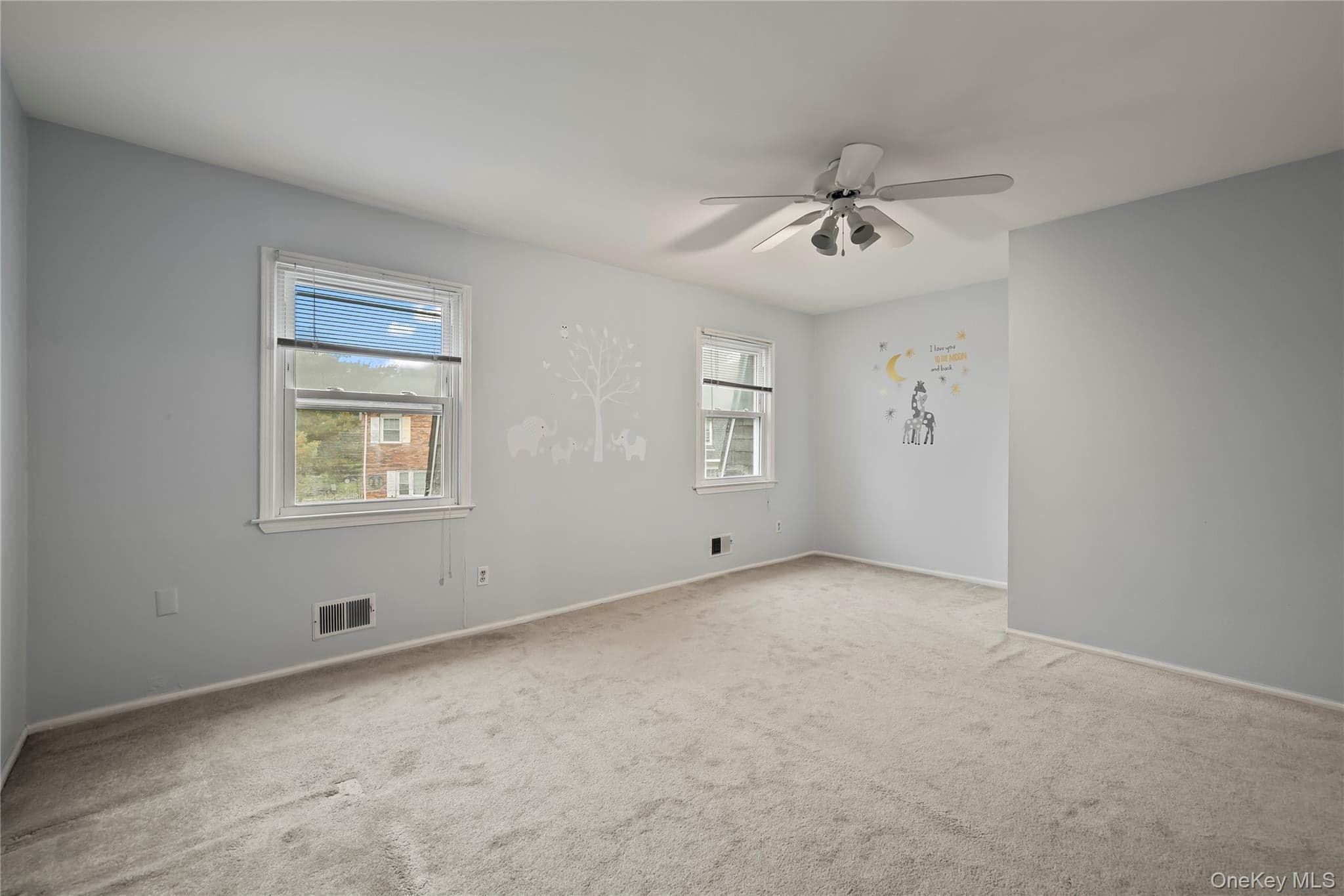 44 Gladys Drive thumbnail 28