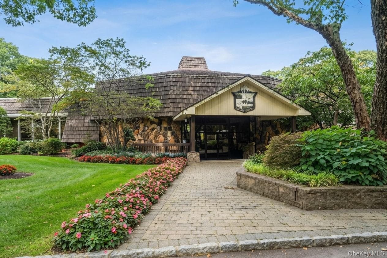 780 Hilltop Court thumbnail 32