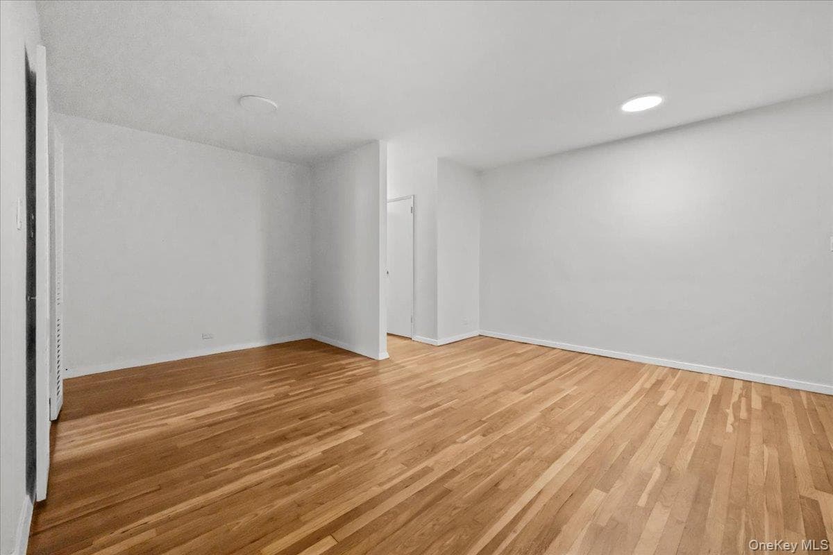 3720 Independence Avenue Unit: 3G thumbnail 4