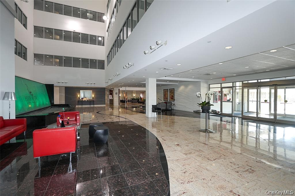 100 Harbor View Drive Unit: 251 thumbnail 4