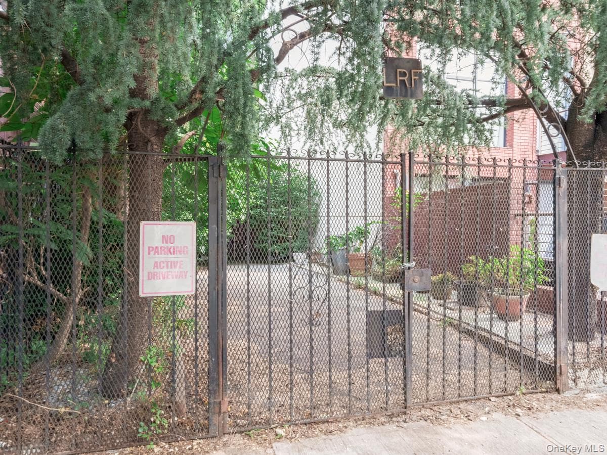 809A Greene Avenue AVE Unit: HSE thumbnail 5