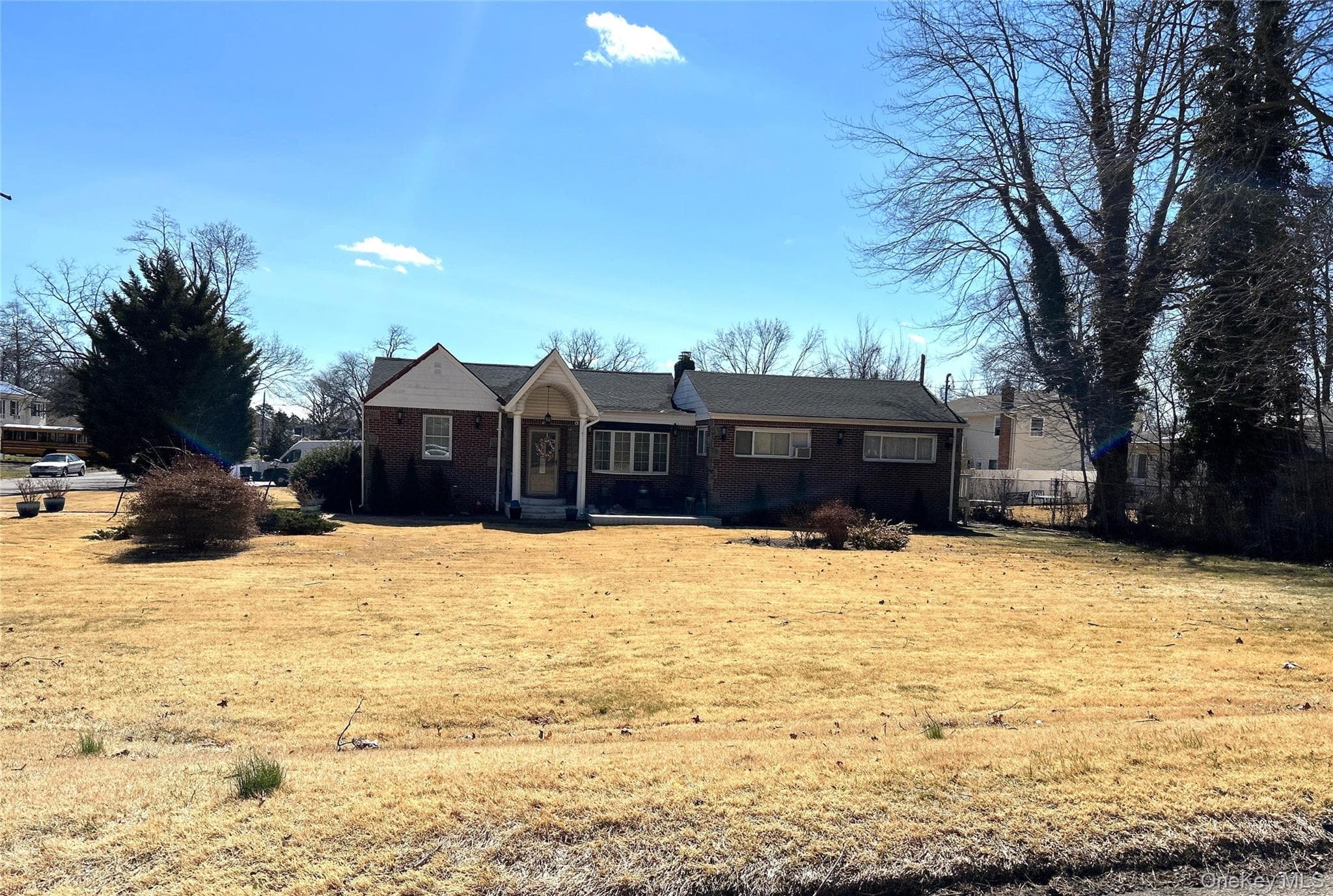 38 Hilltop Lane, Wheatley Heights