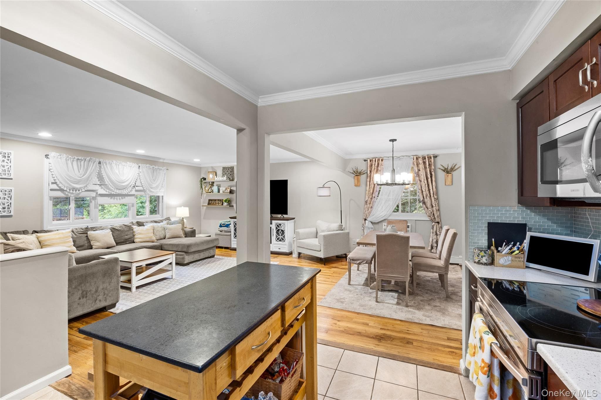 33 Manhasset Road thumbnail 9