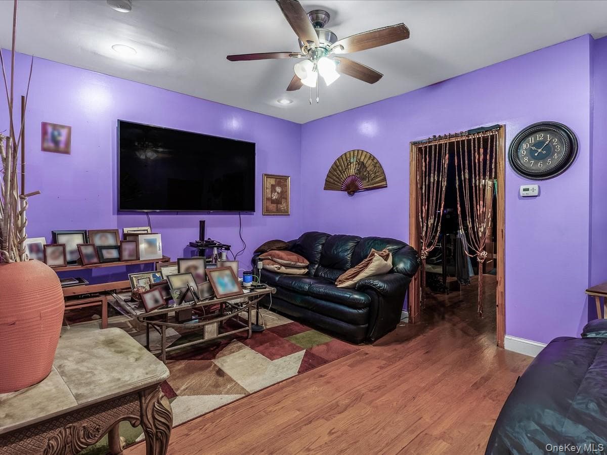 562 Rogers Avenue thumbnail 3