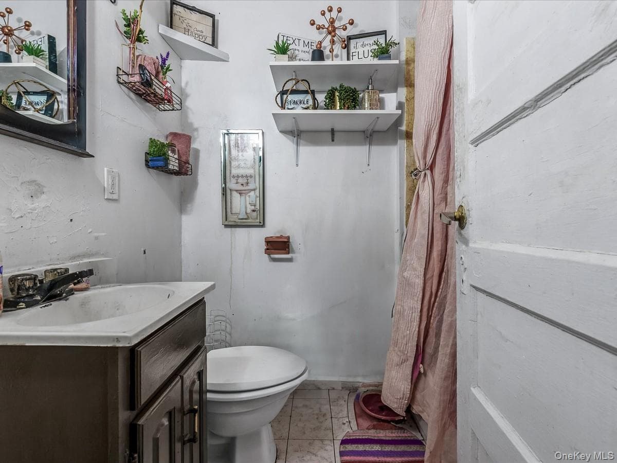 562 Rogers Avenue thumbnail 9