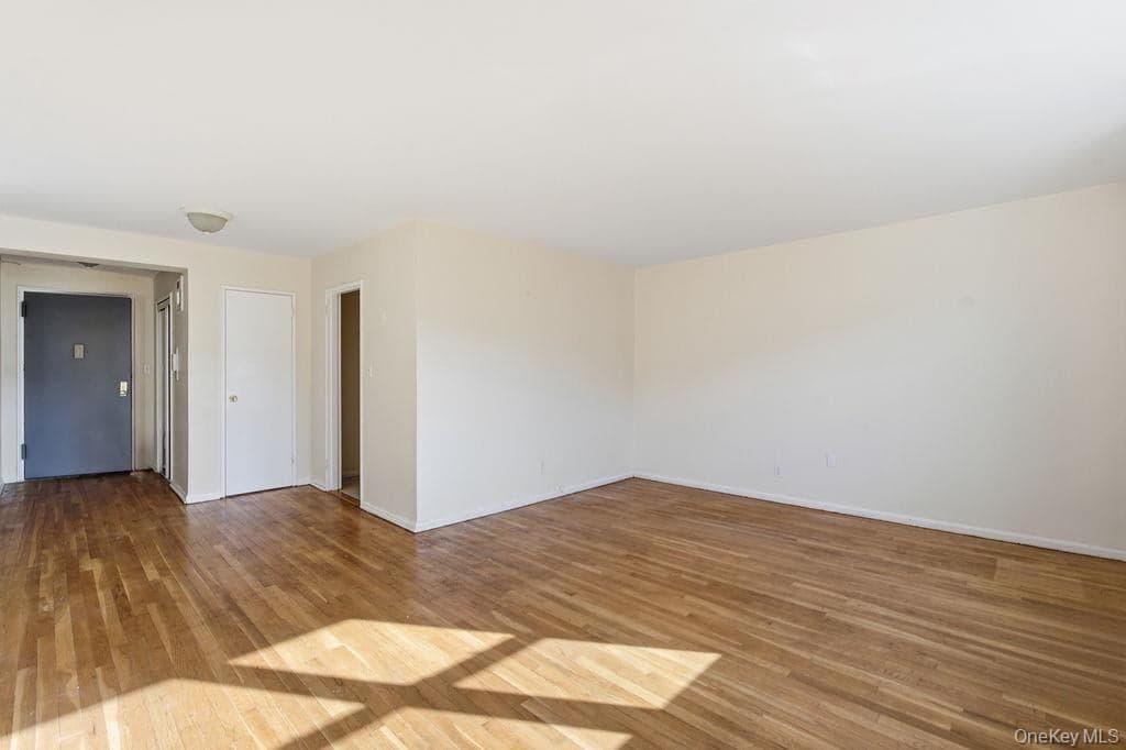 153-25 88th Street Unit: 4N, Howard Beach