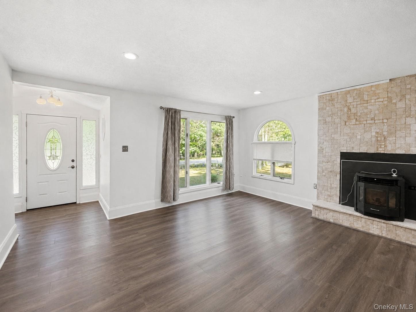 33 Buckingham Circle thumbnail 2