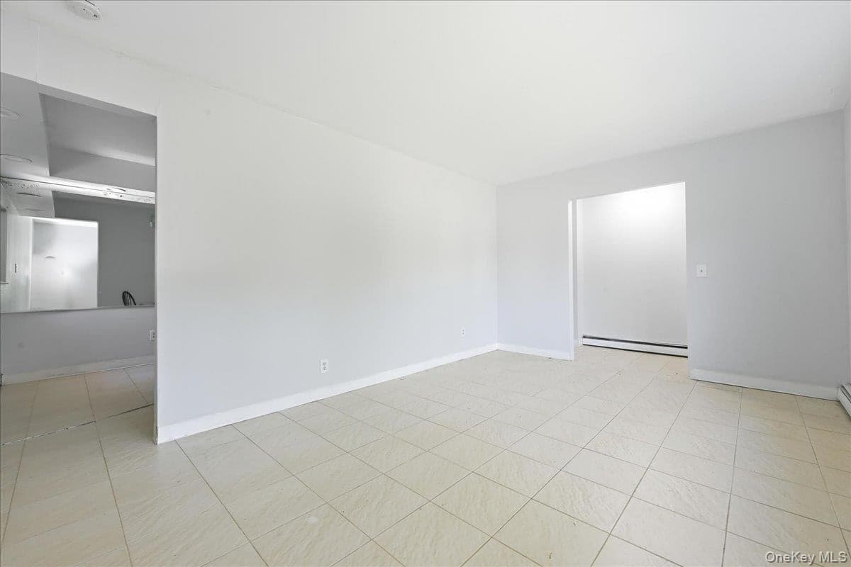1127A Bay Shore Avenue Unit: A thumbnail 7