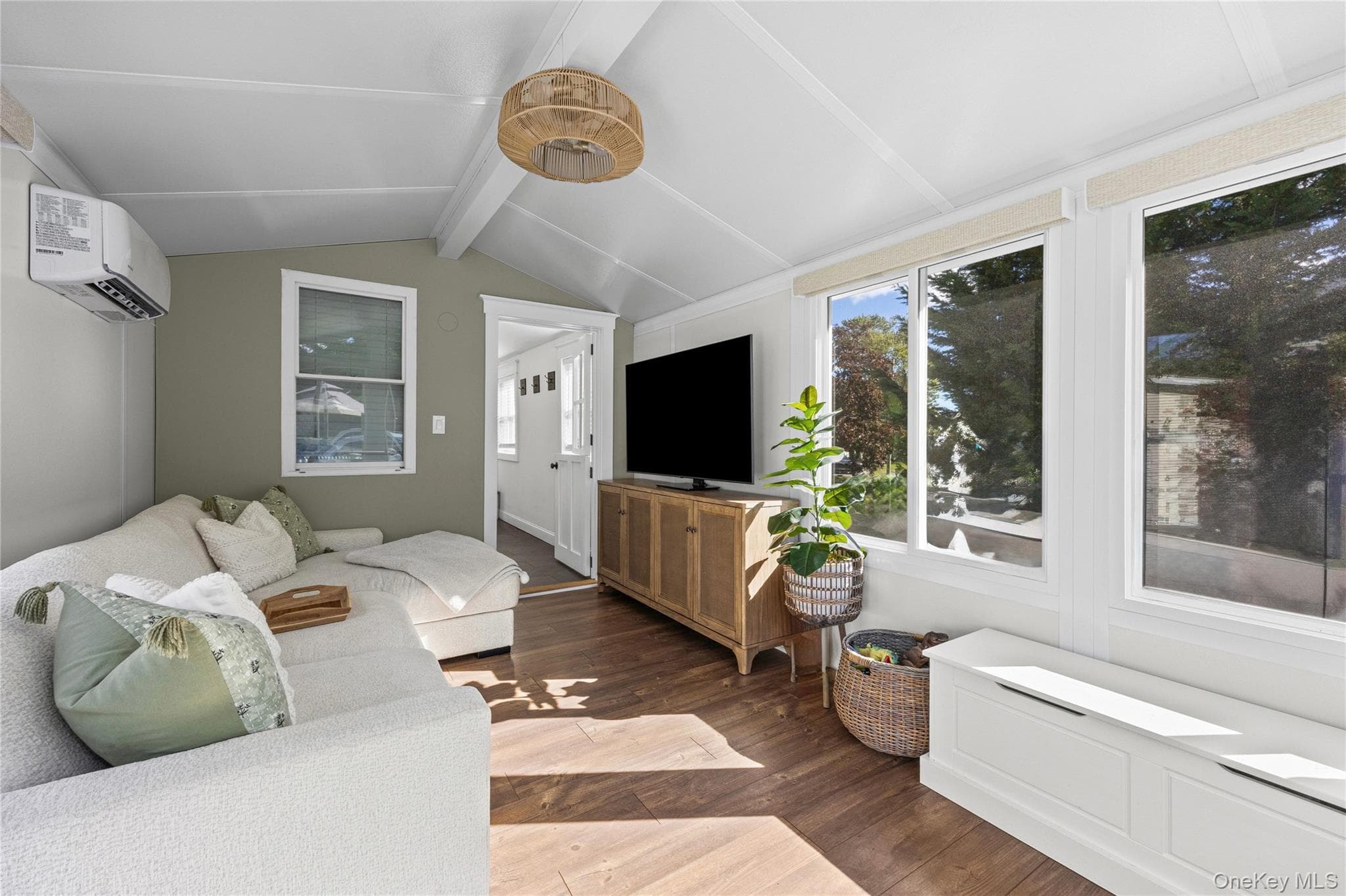 388 Lincoln Avenue thumbnail 11
