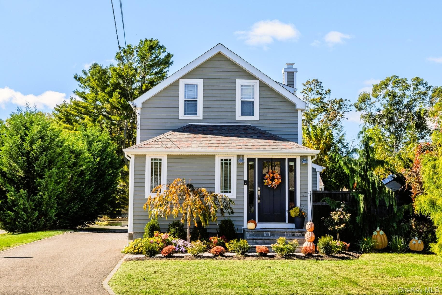388 Lincoln Avenue, Sayville