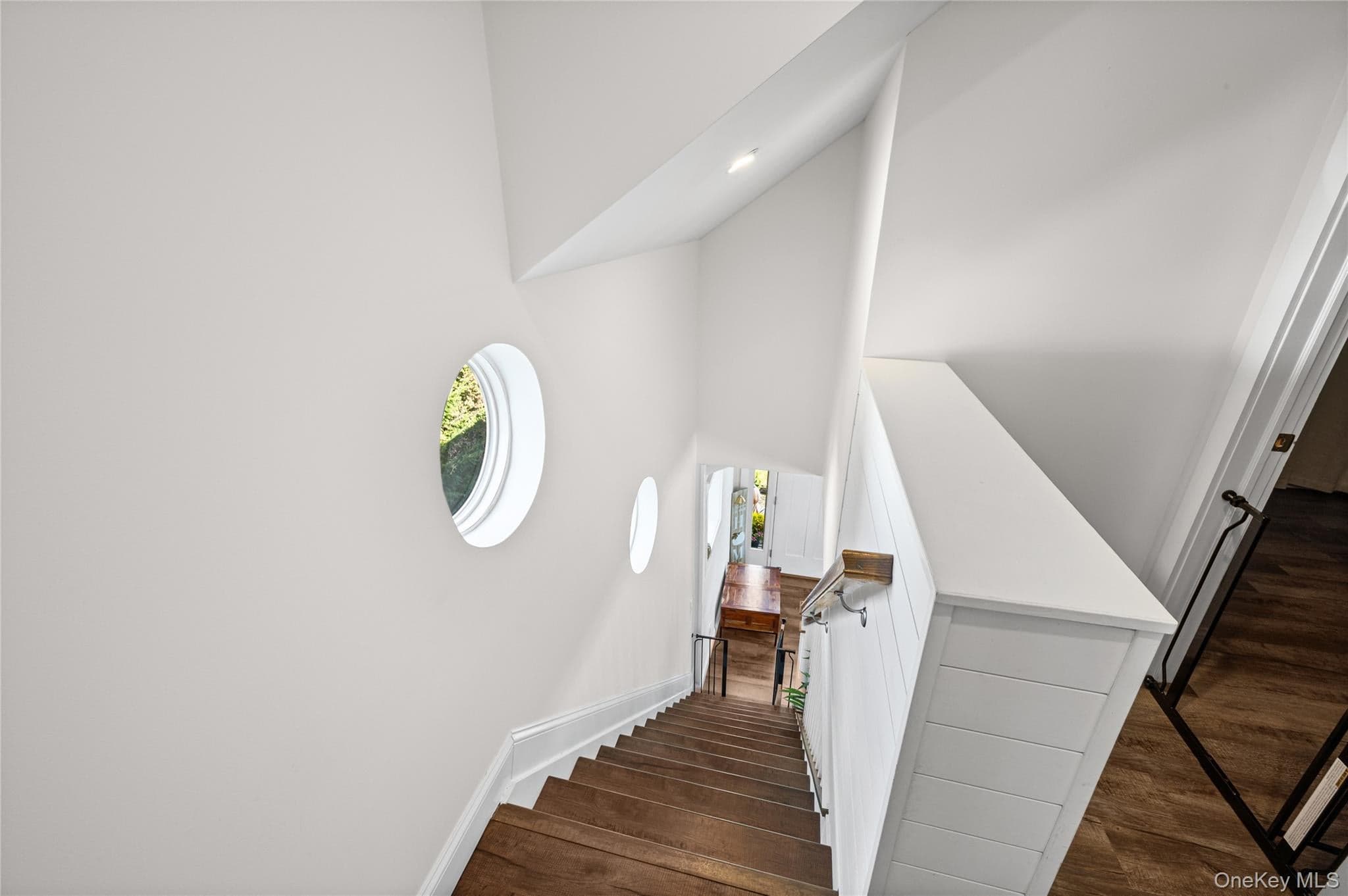 388 Lincoln Avenue thumbnail 17