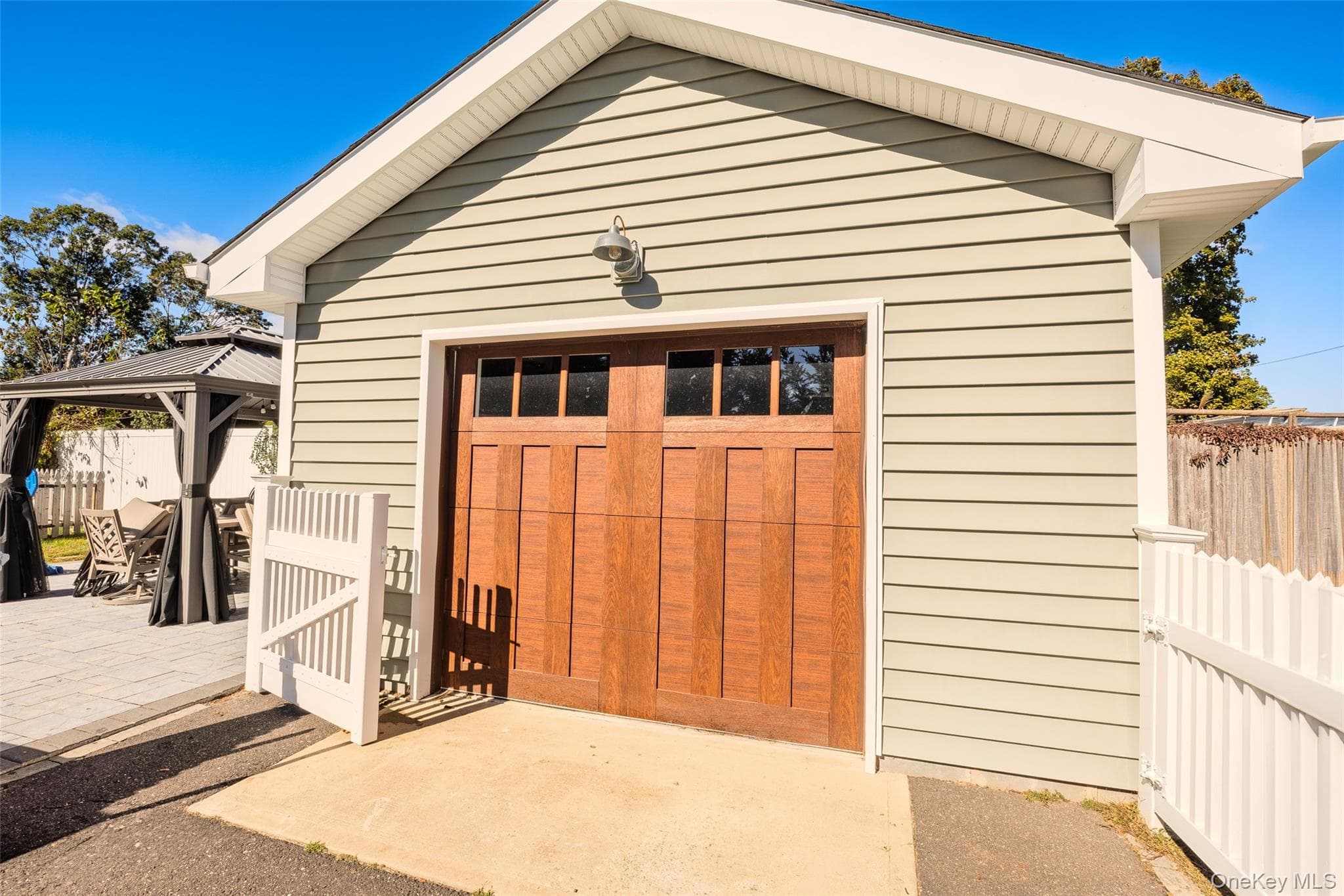 388 Lincoln Avenue thumbnail 24