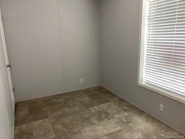 33 Tiger Lily Drive thumbnail 14