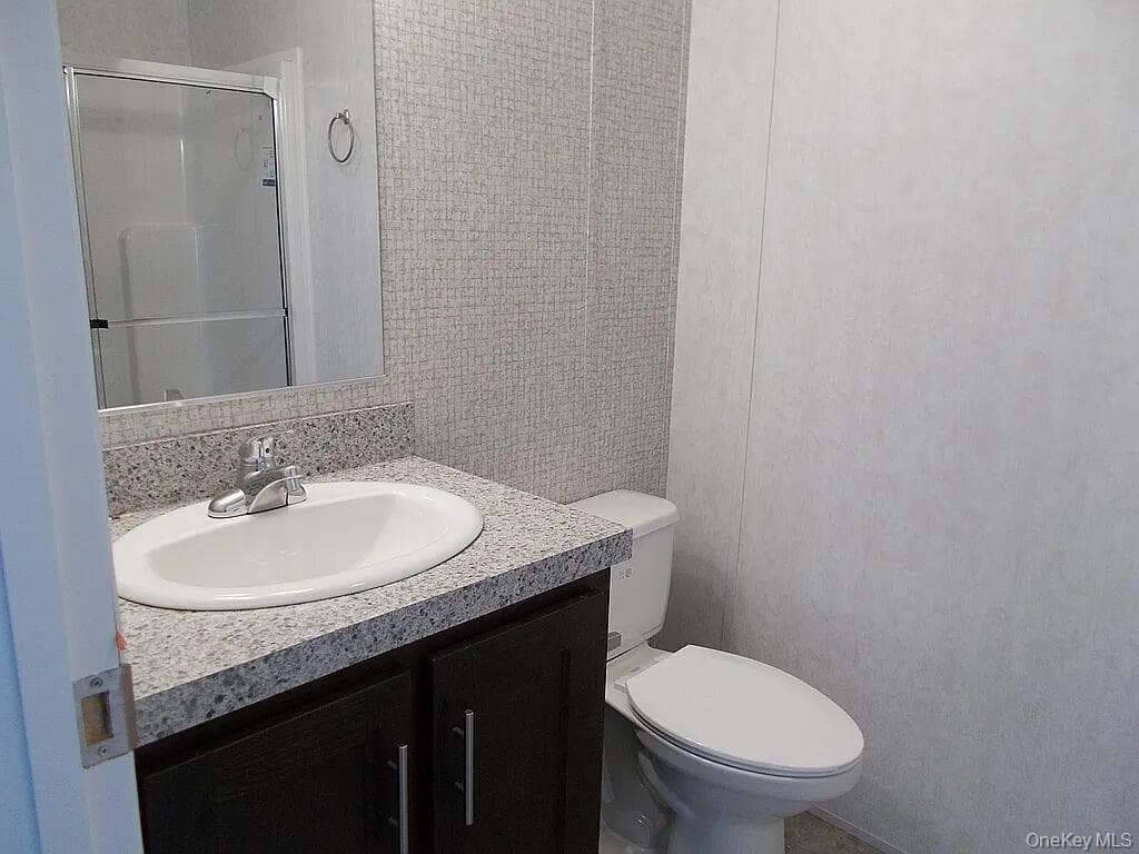33 Tiger Lily Drive thumbnail 5