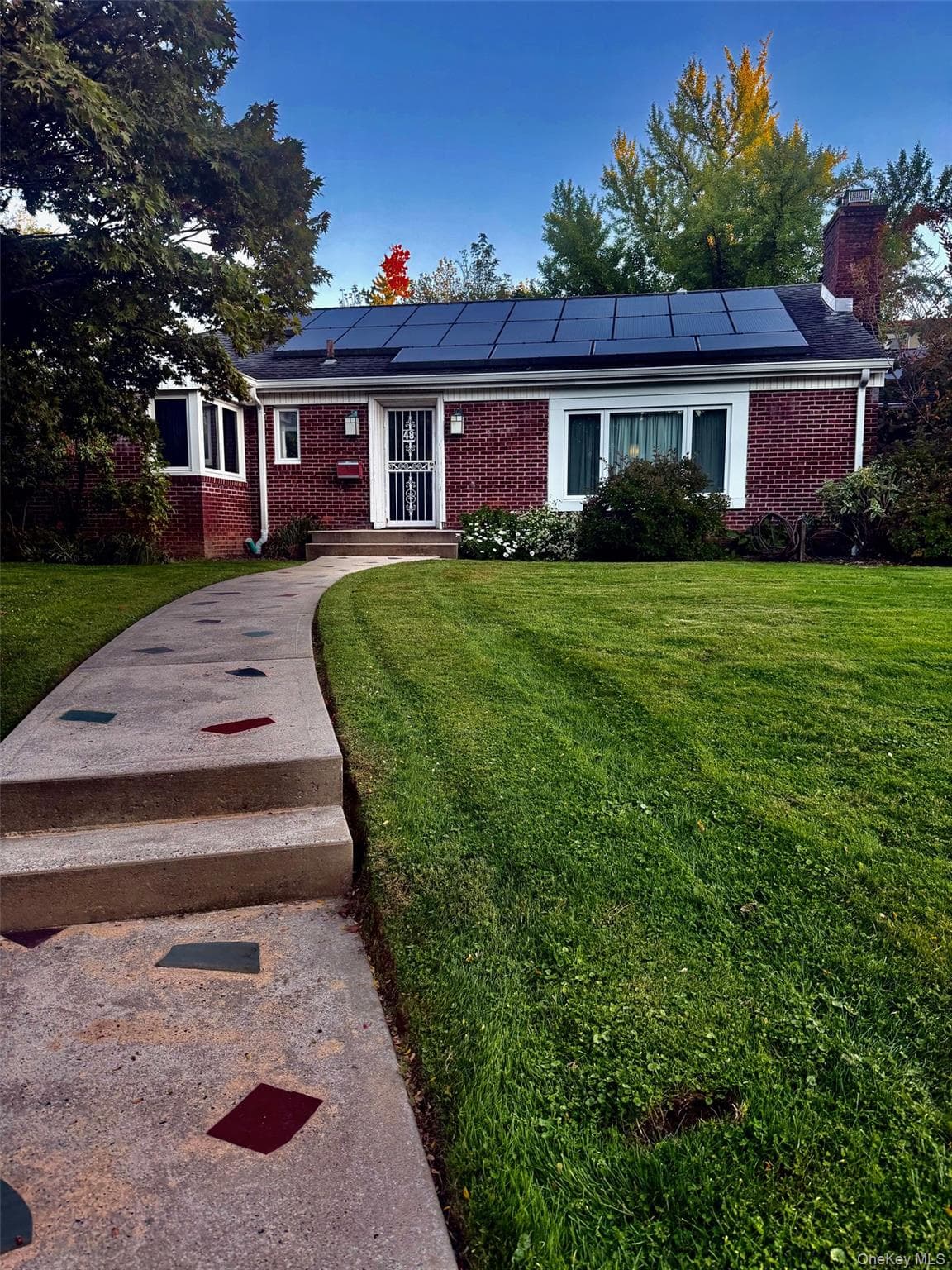 48 Disbrow Circle photo 1
