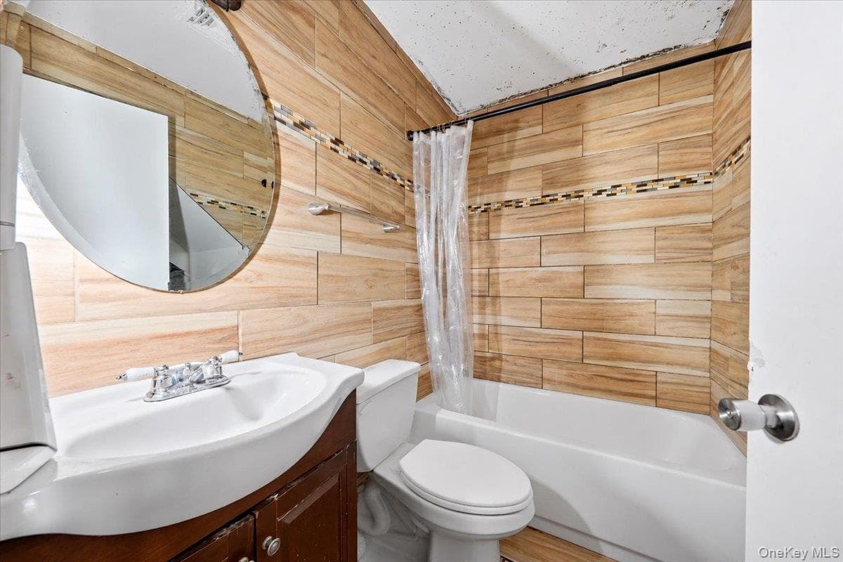 410 E 155th Street thumbnail 19