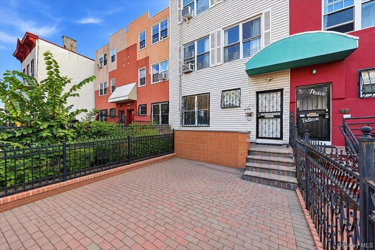 410 E 155th Street thumbnail 3