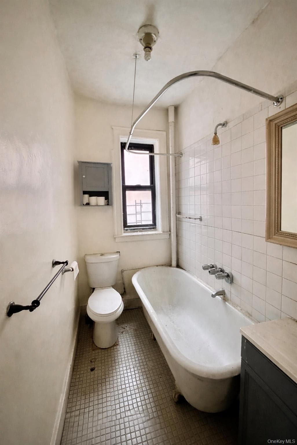 1989 Amsterdam Ave Unit: 41 thumbnail 3
