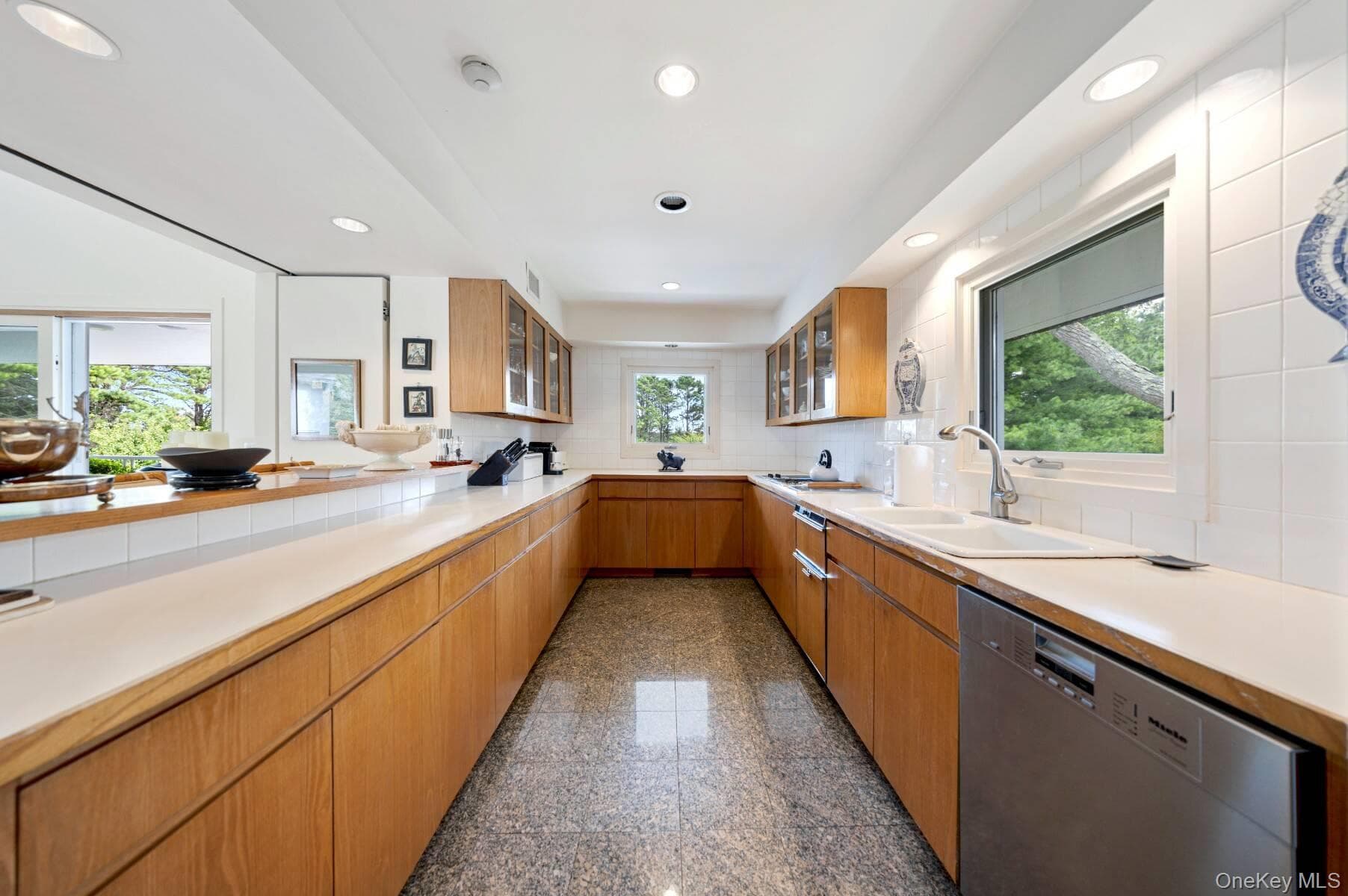 20 Hillside Road thumbnail 18