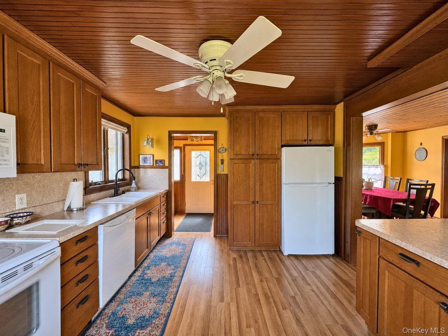 470 W Main Street thumbnail 13