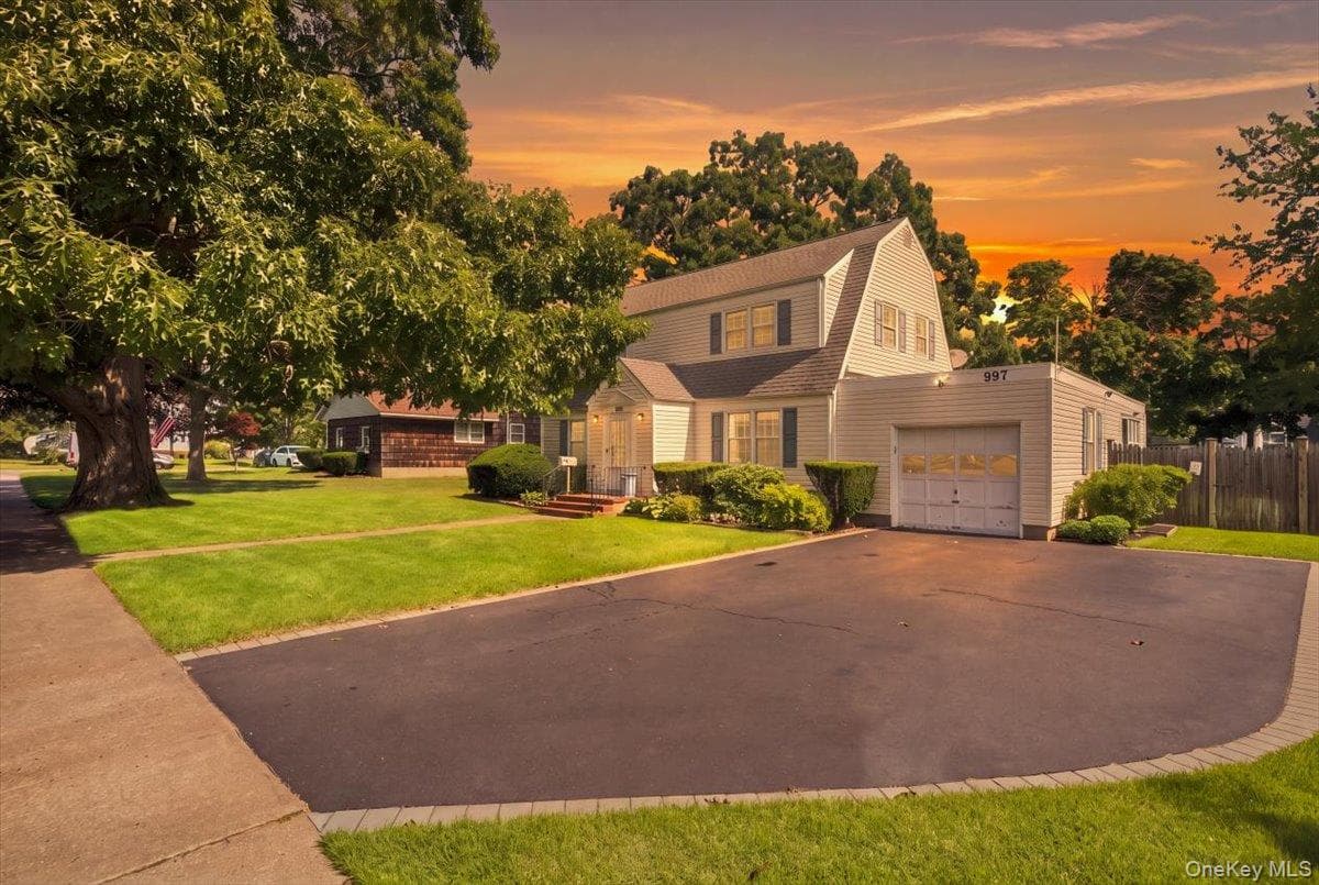 297 Maple Avenue thumbnail 2